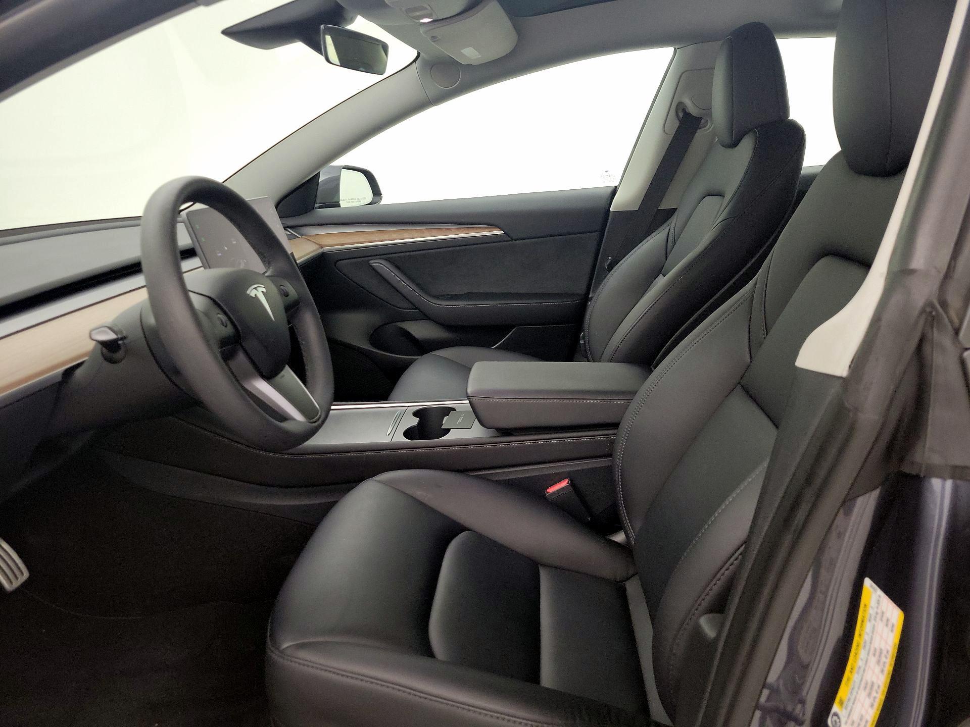Thumbnail: 2023 Tesla Model 3 - 11