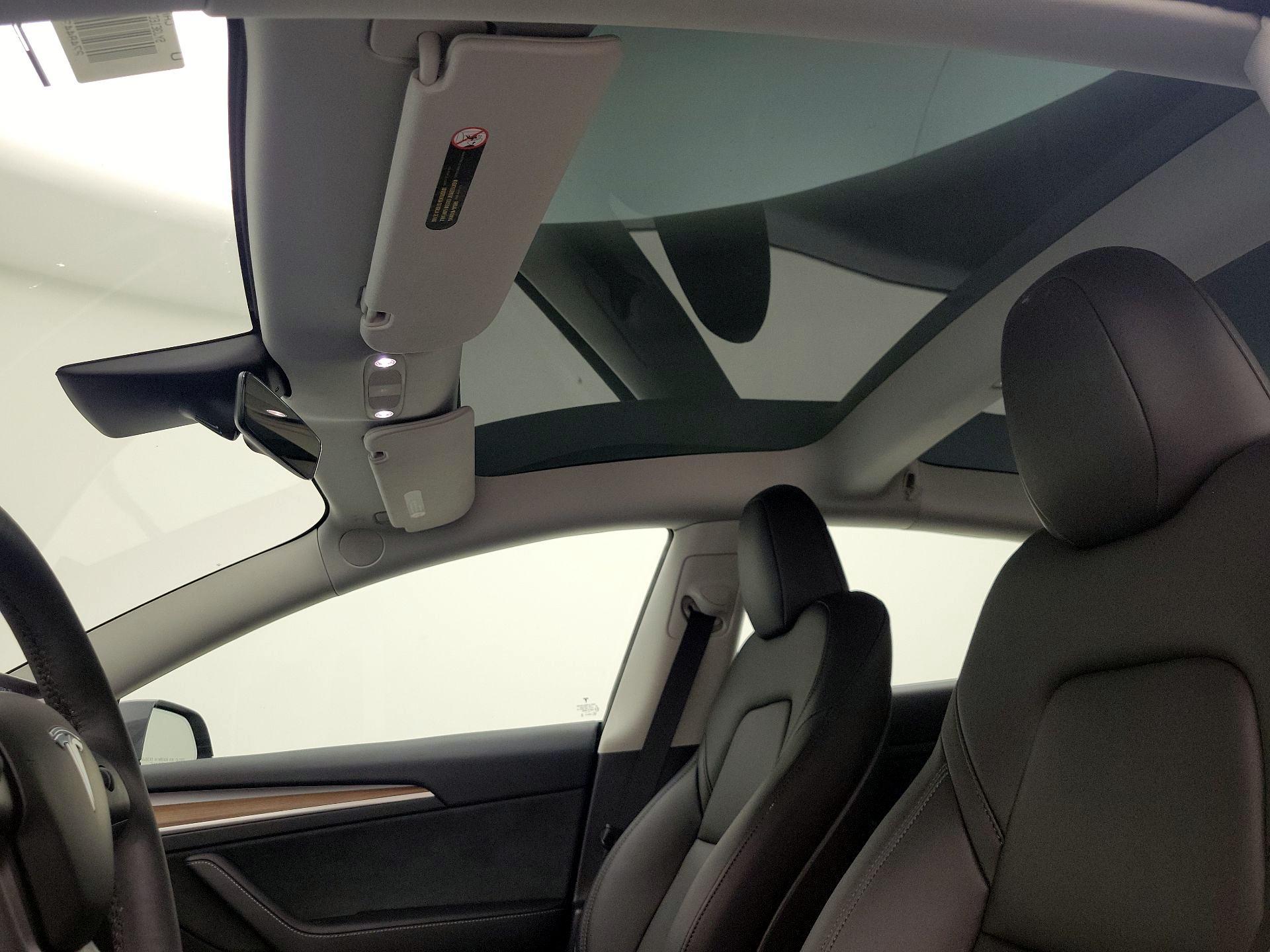 Thumbnail: 2023 Tesla Model 3 - 18