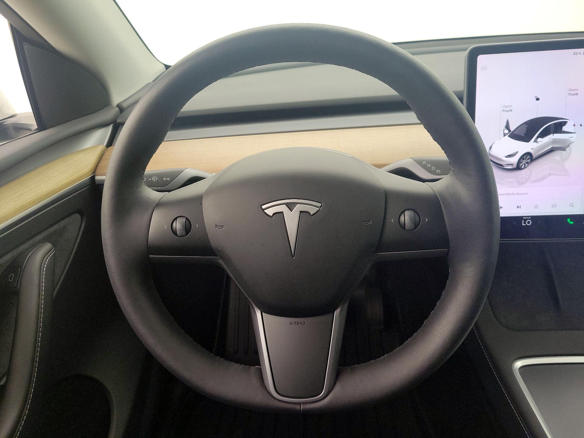 Thumbnail: 2023 Tesla Model Y - 10