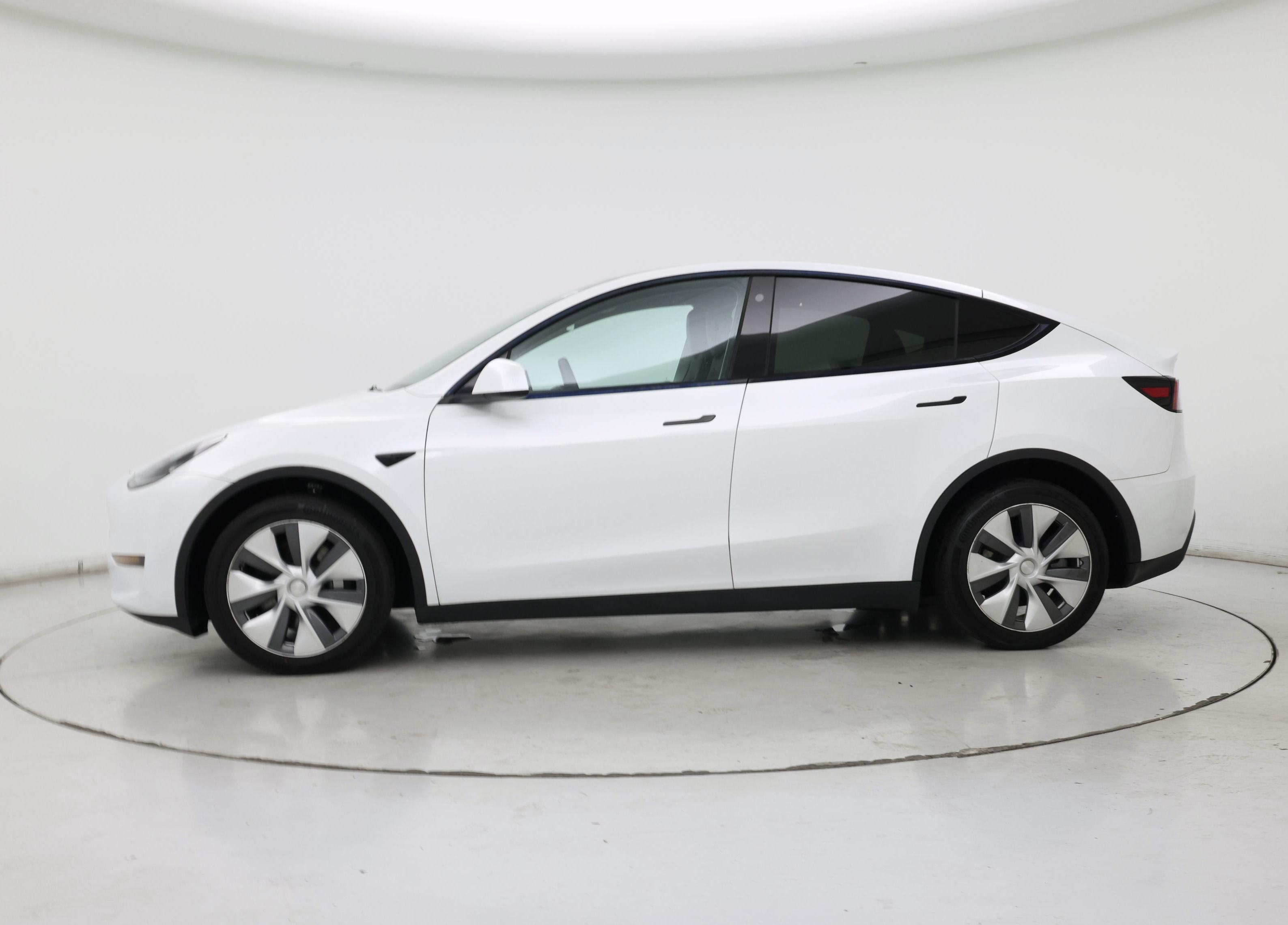 Thumbnail: 2023 Tesla Model Y - 3