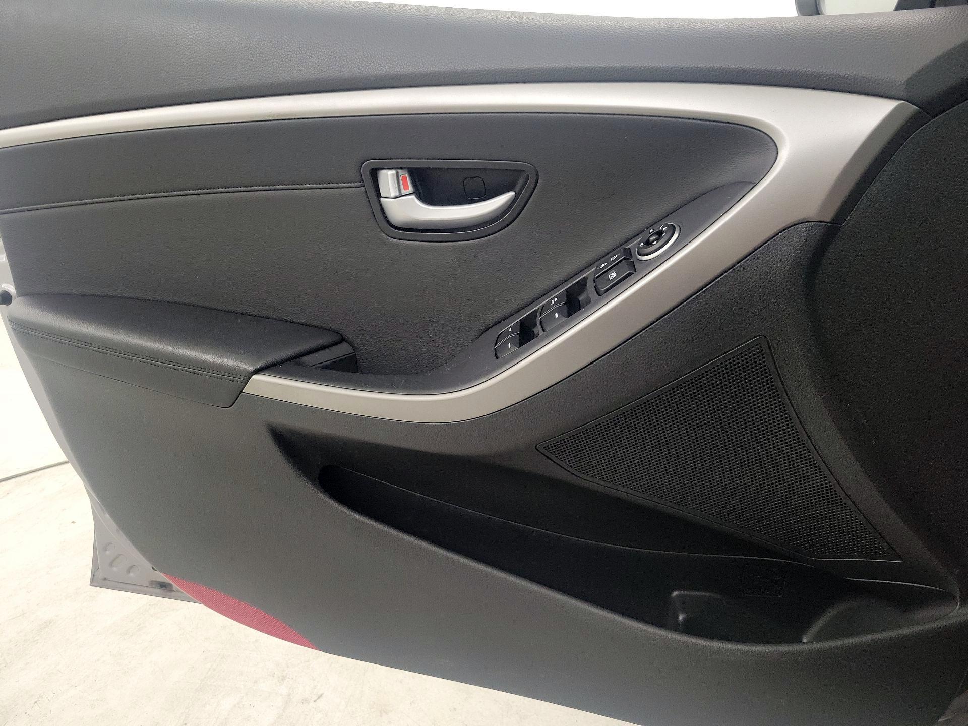 Thumbnail: 2013 Hyundai Elantra - 12