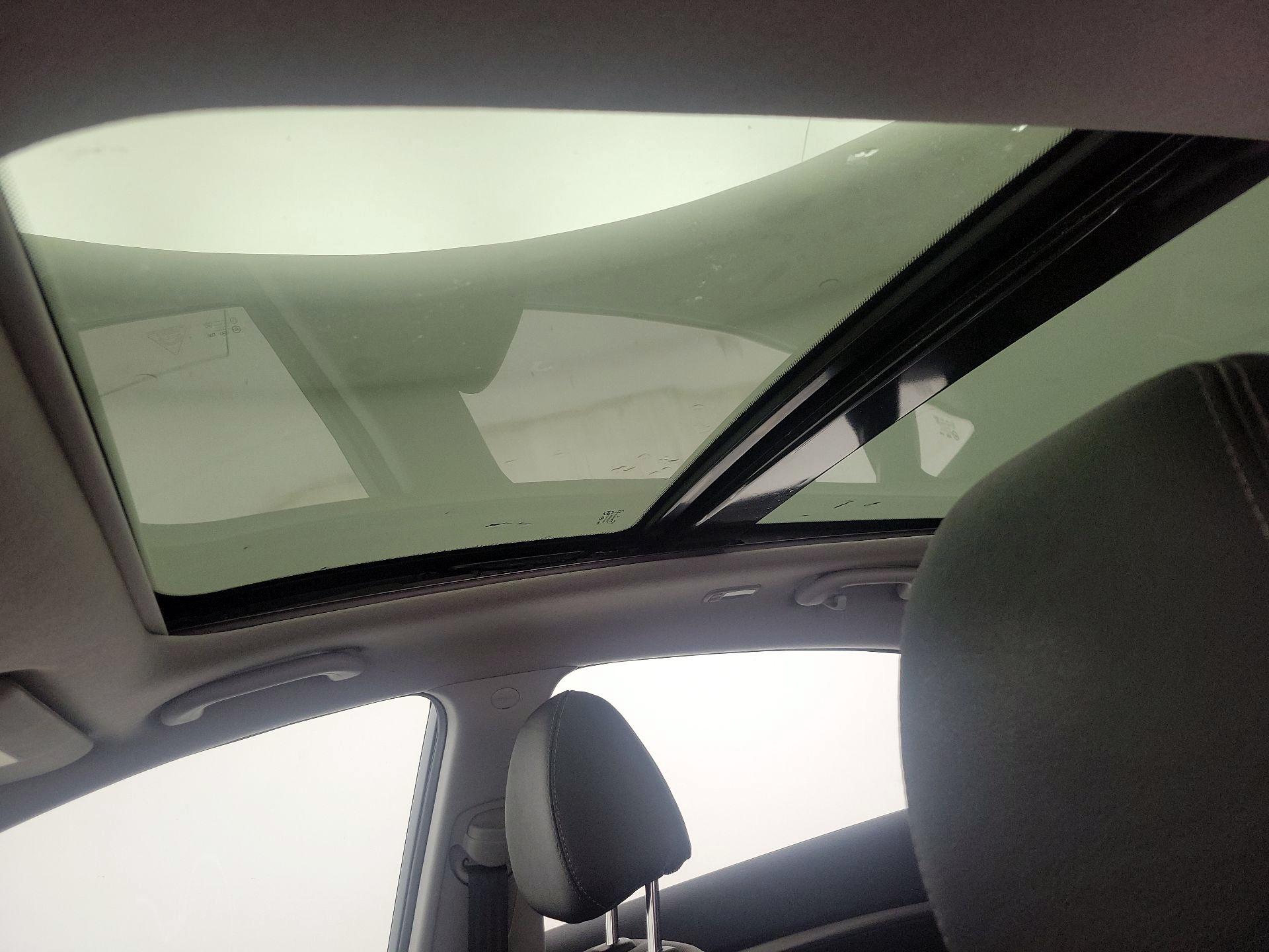 Thumbnail: 2013 Hyundai Elantra - 19