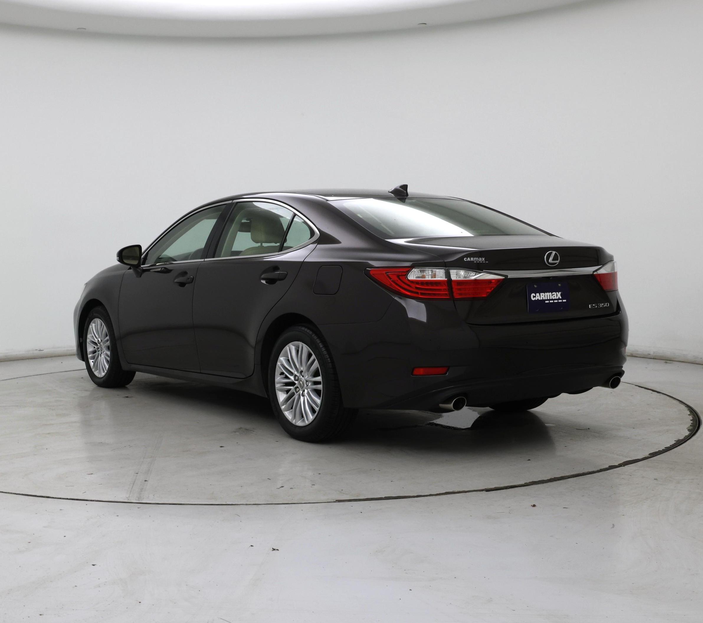 Thumbnail: 2015 Lexus ES - 2
