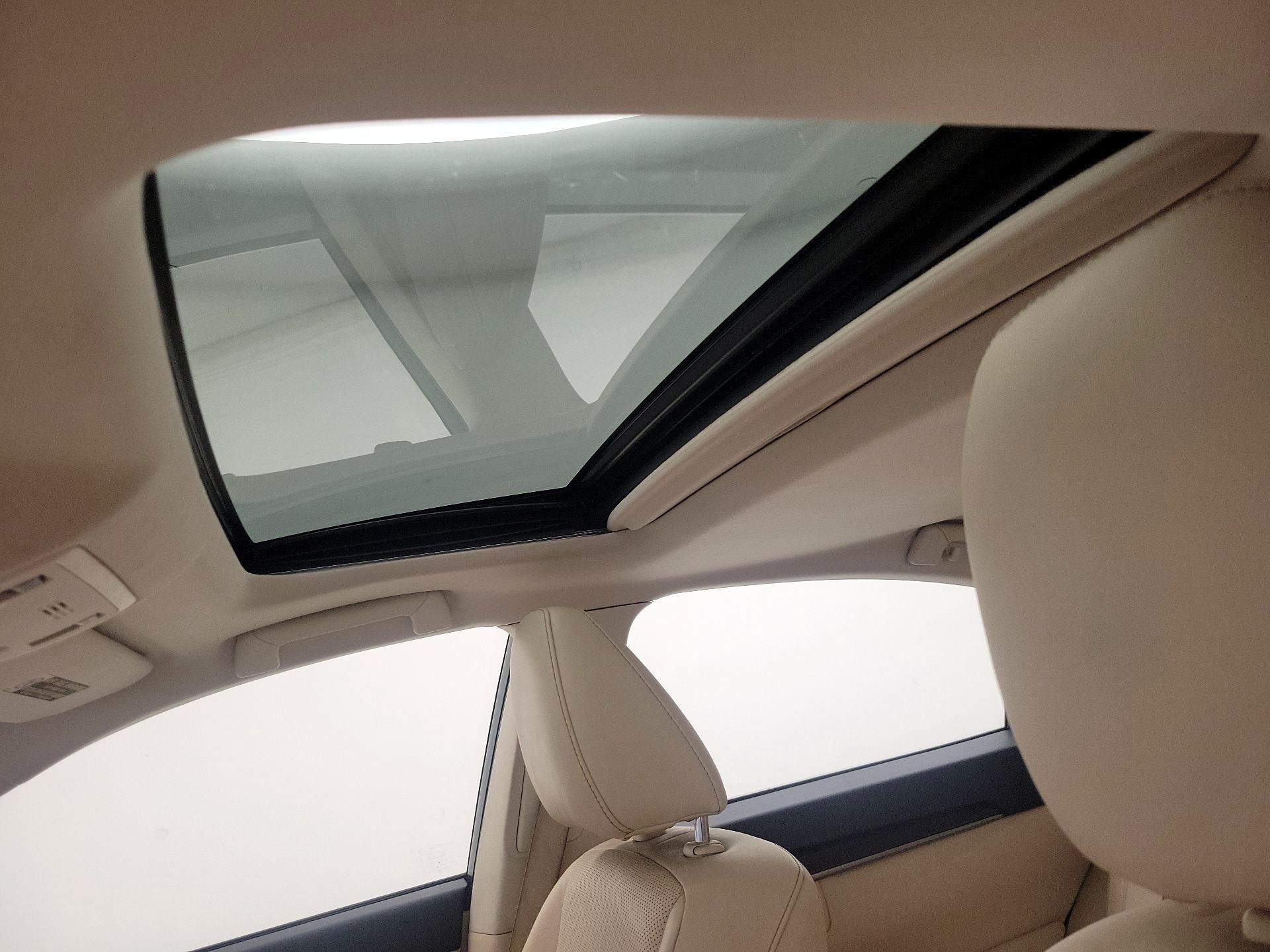 Thumbnail: 2015 Lexus ES - 20