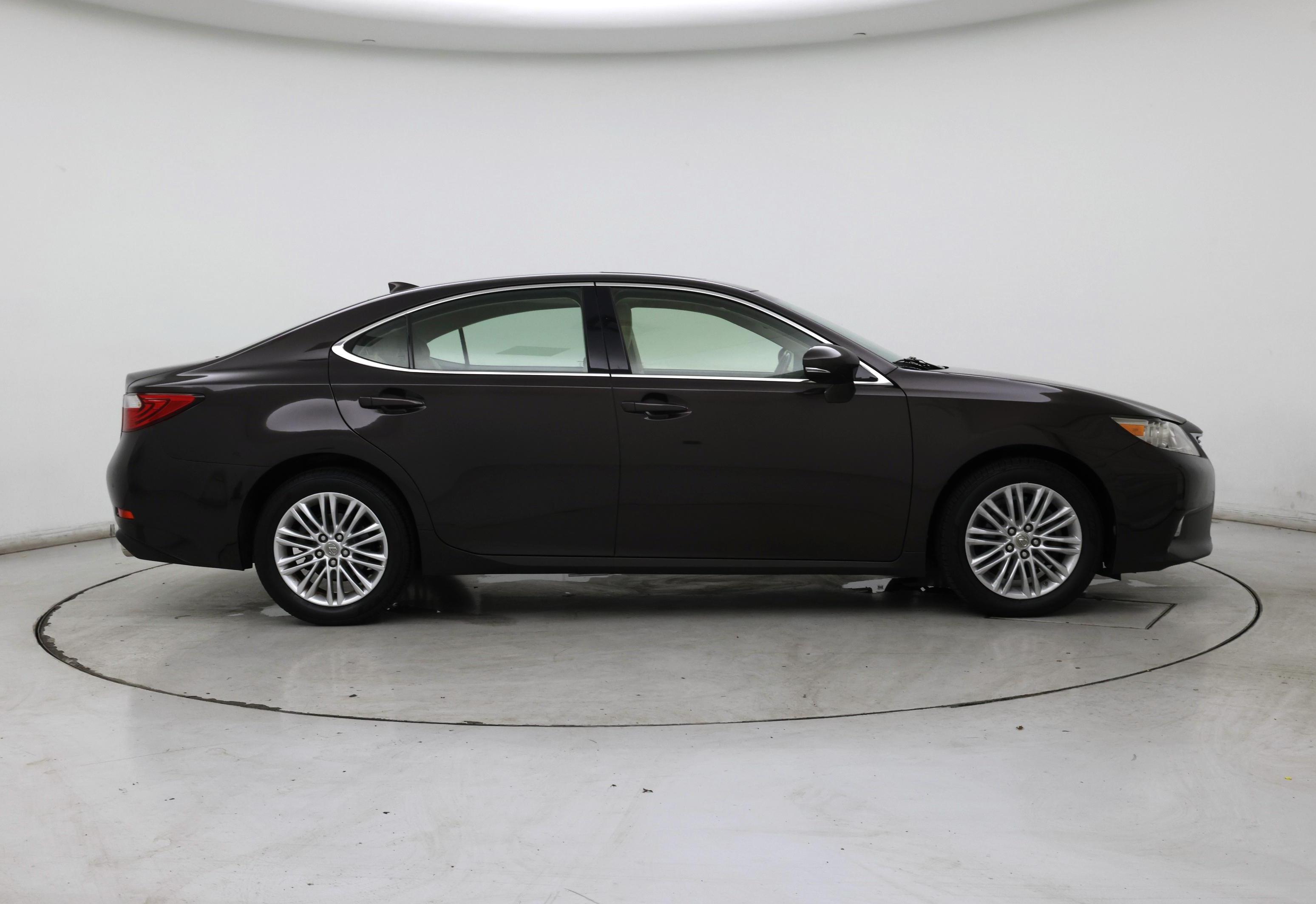 Thumbnail: 2015 Lexus ES - 7