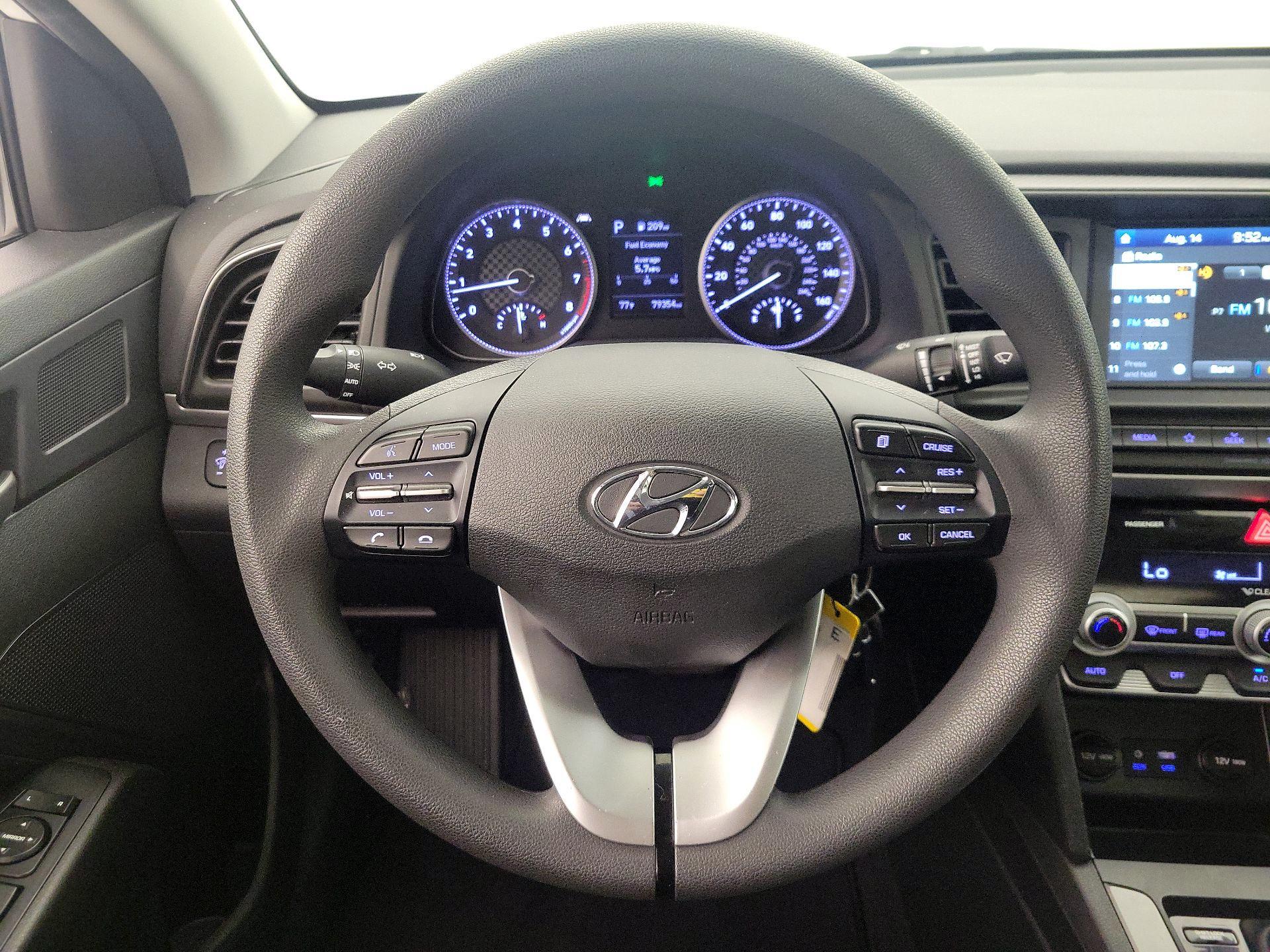 Thumbnail: 2020 Hyundai Elantra - 10