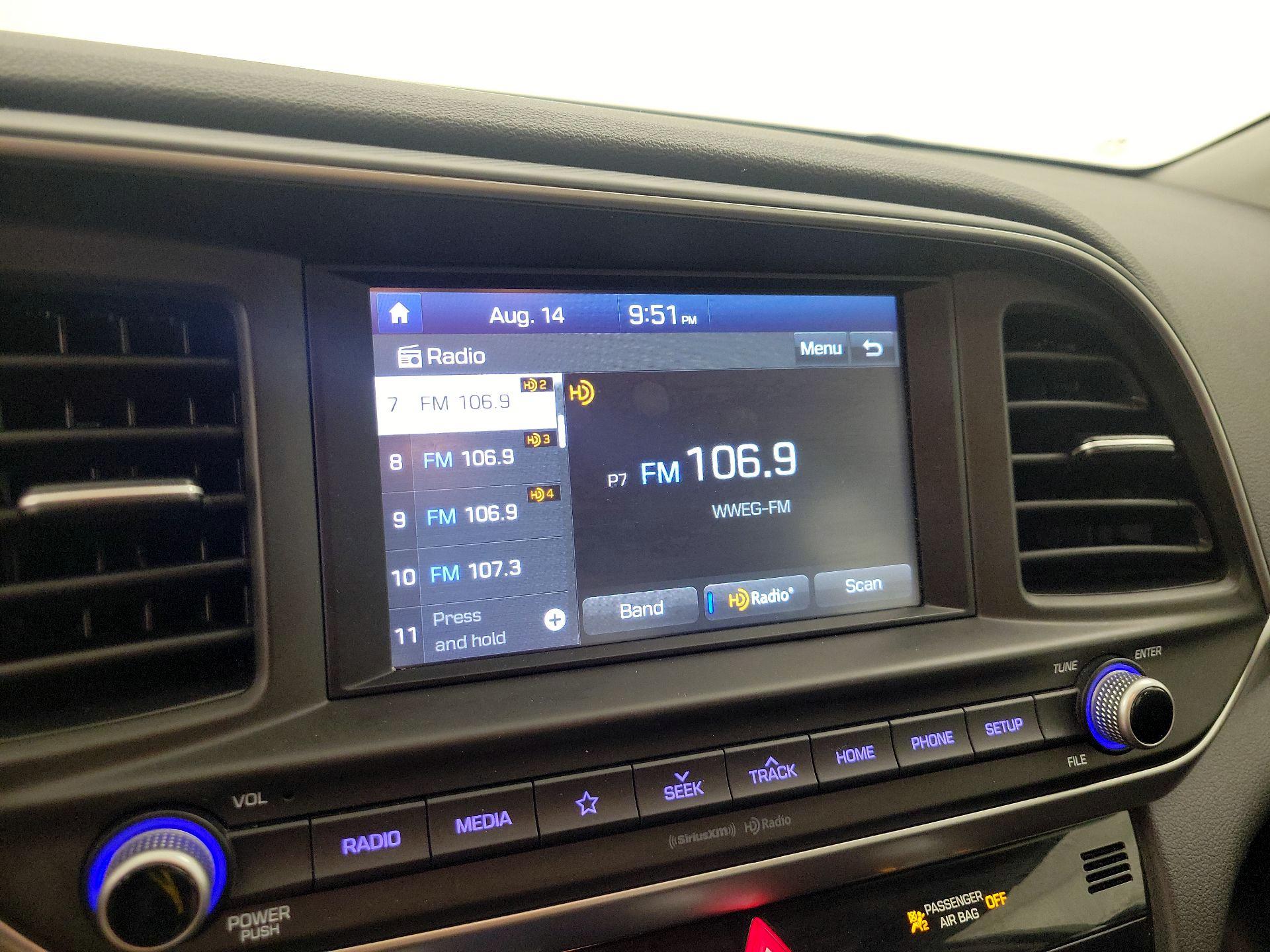 Thumbnail: 2020 Hyundai Elantra - 15