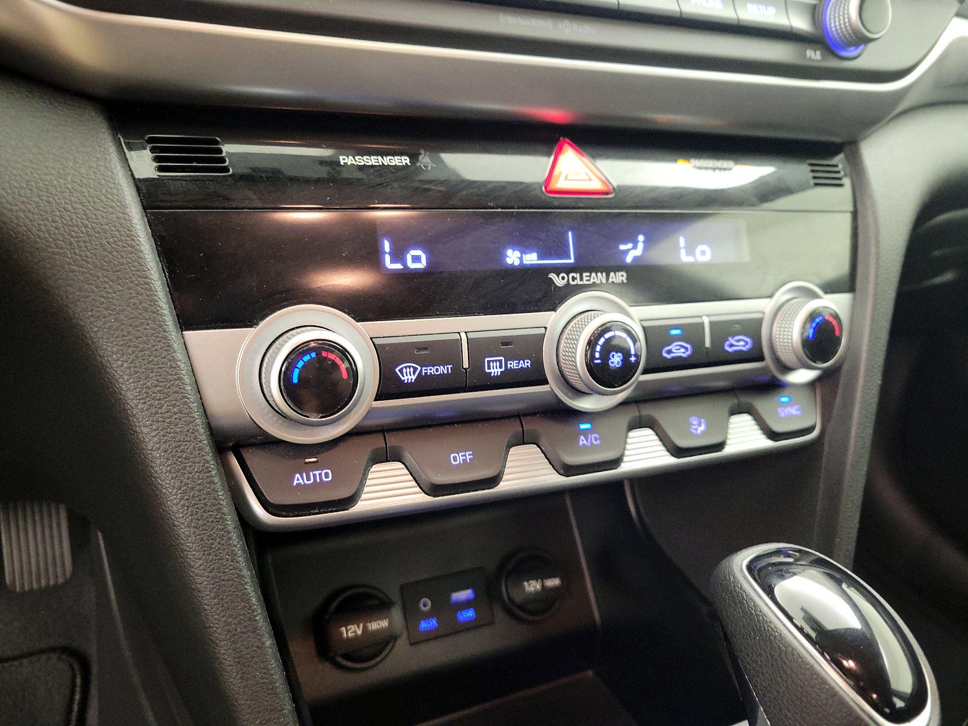 Thumbnail: 2020 Hyundai Elantra - 16