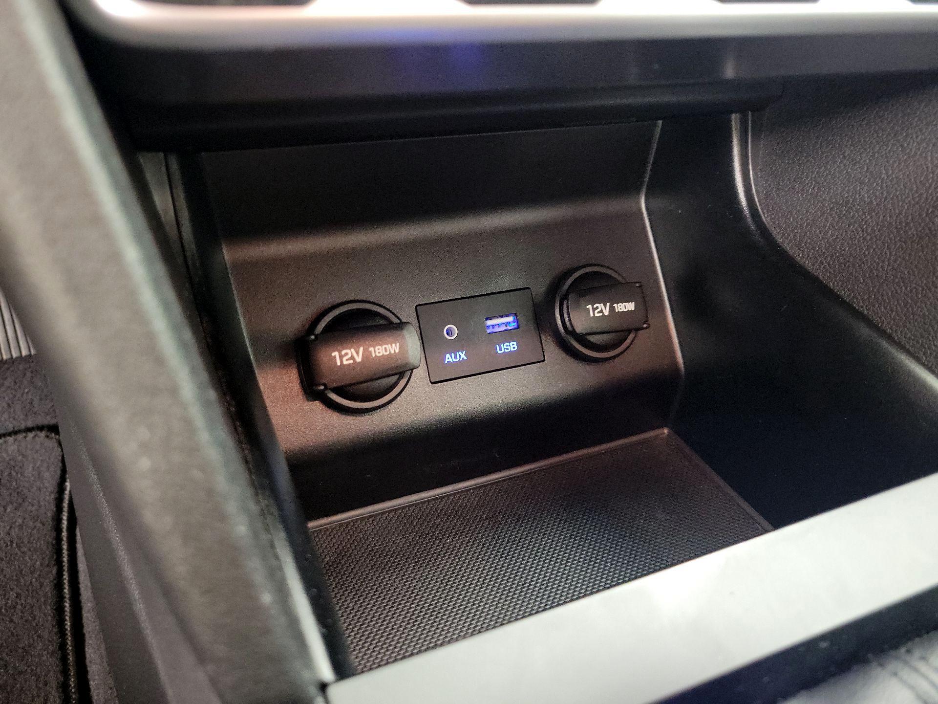 Thumbnail: 2020 Hyundai Elantra - 18