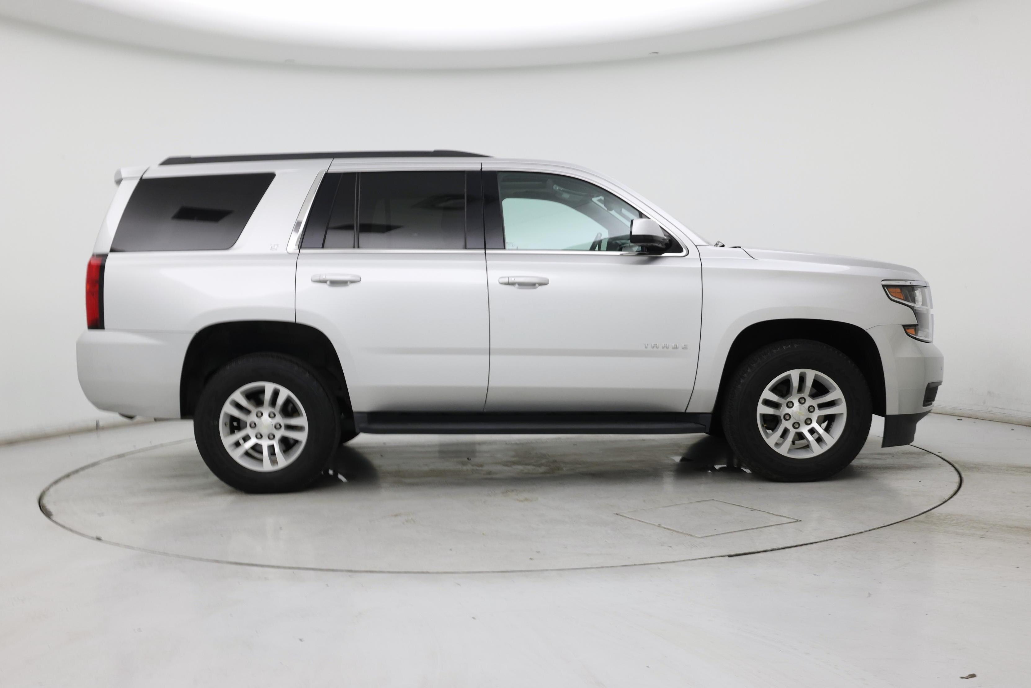 Thumbnail: 2019 Chevrolet Tahoe - 7