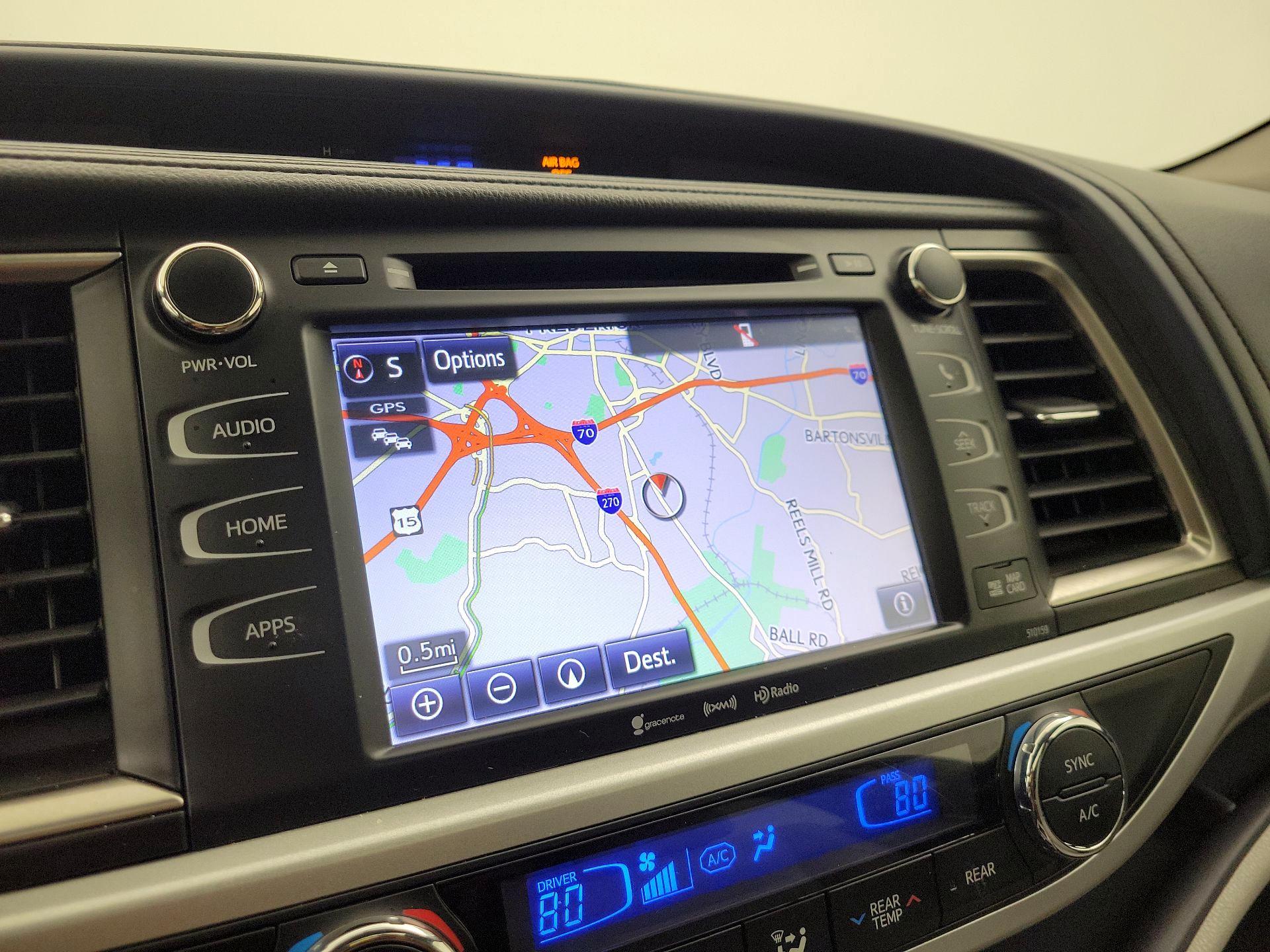 Thumbnail: 2016 Toyota Highlander - 14