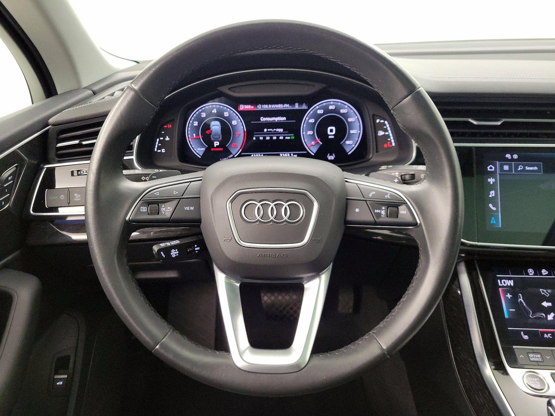 Thumbnail: 2023 Audi Q7 - 10