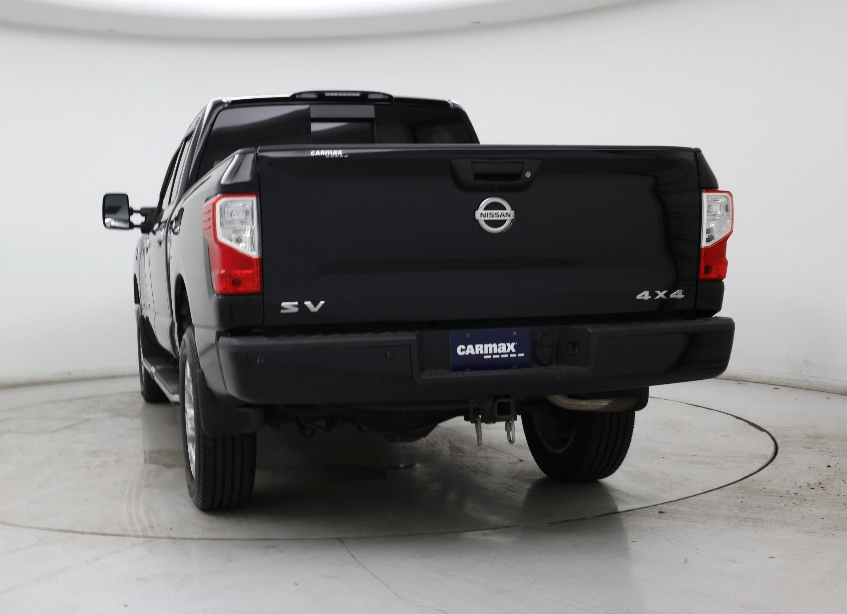 Thumbnail: 2017 Nissan Titan - 6