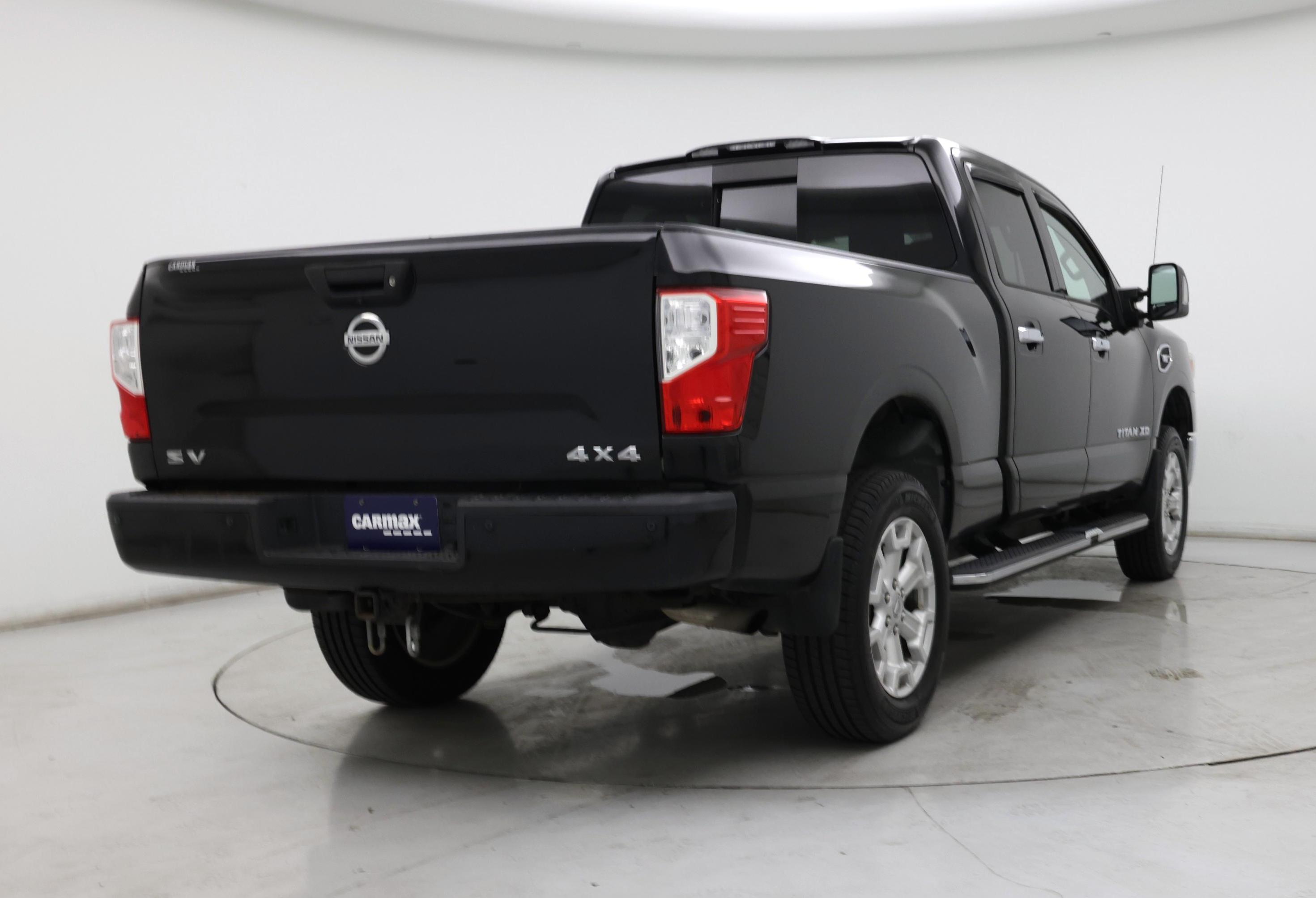 Thumbnail: 2017 Nissan Titan - 8