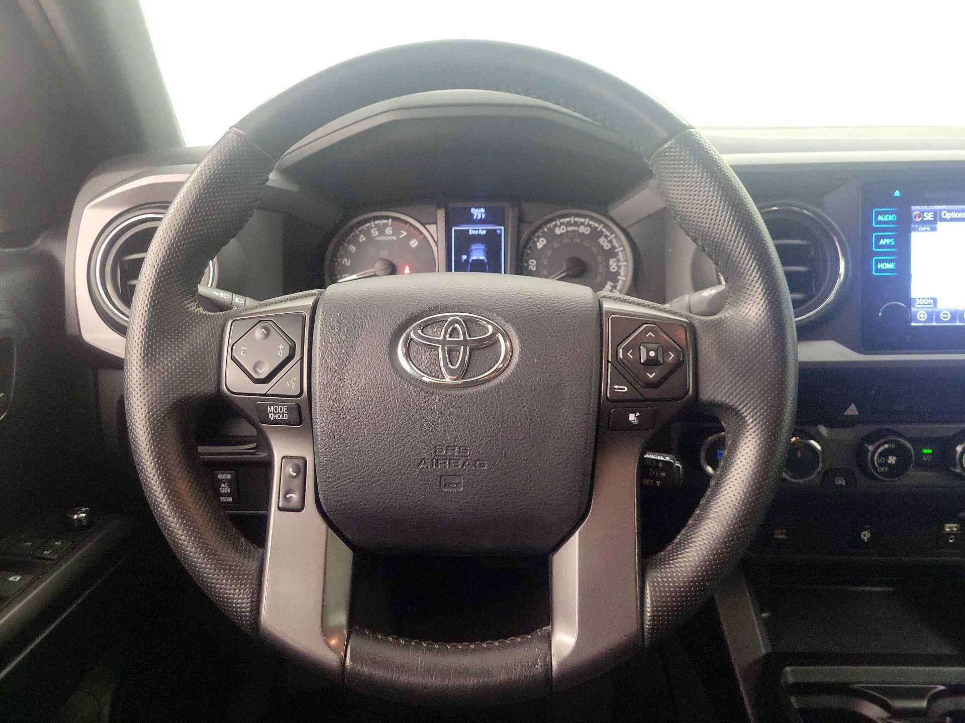Thumbnail: 2016 Toyota Tacoma - 10