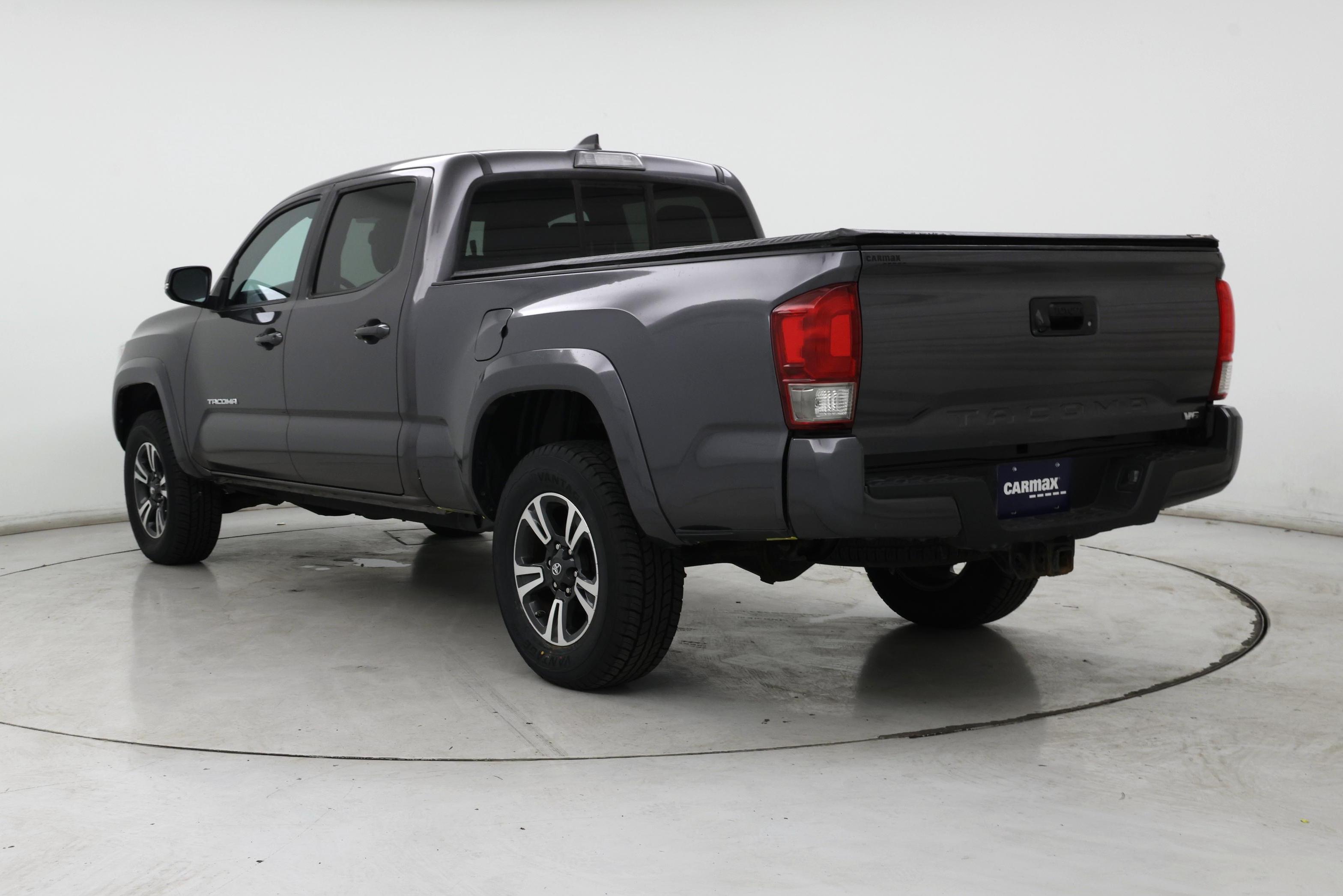 Thumbnail: 2016 Toyota Tacoma - 2