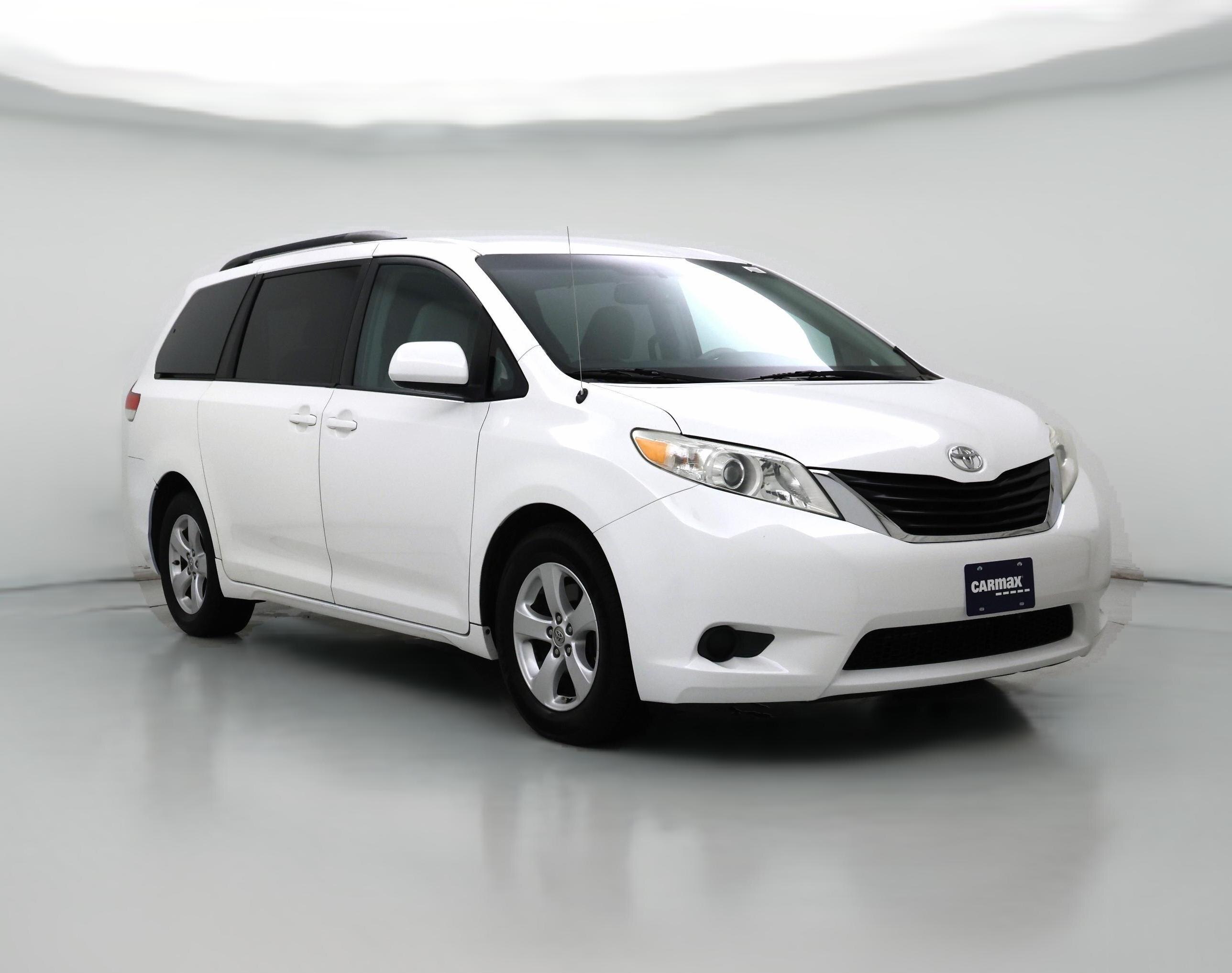 Thumbnail: 2014 Toyota Sienna - 1