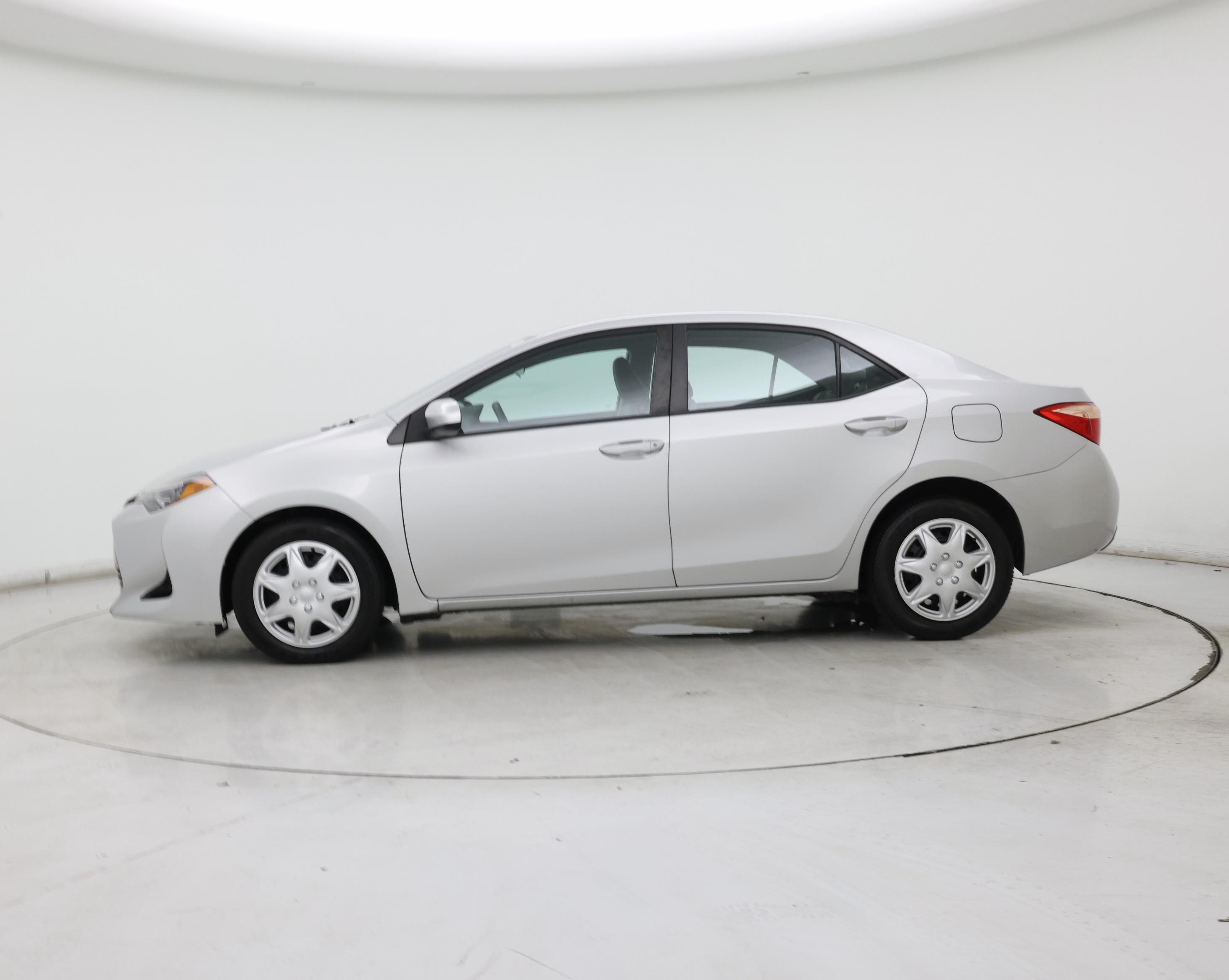 Thumbnail: 2017 Toyota Corolla - 3