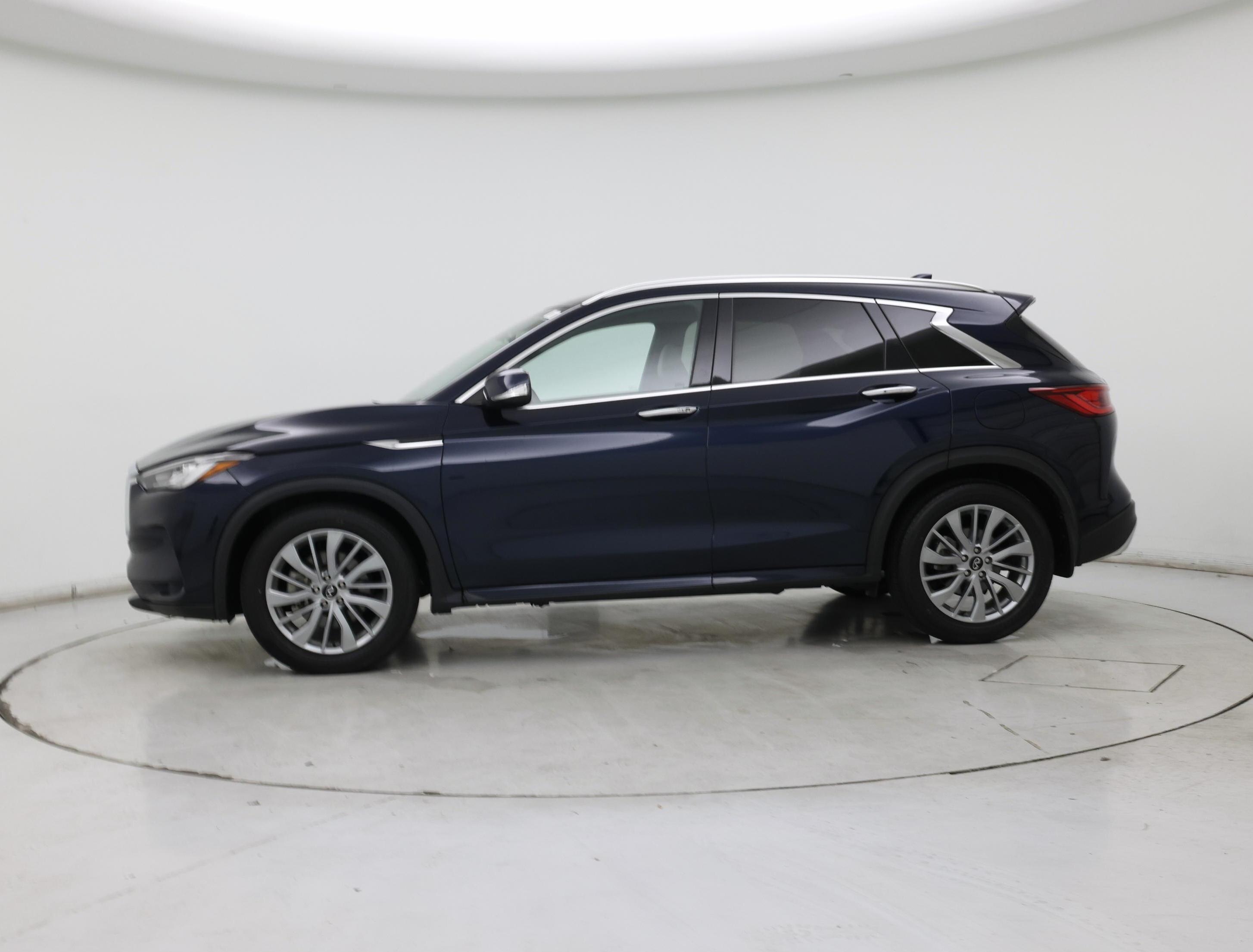 Thumbnail: 2023 INFINITI QX50 - 3