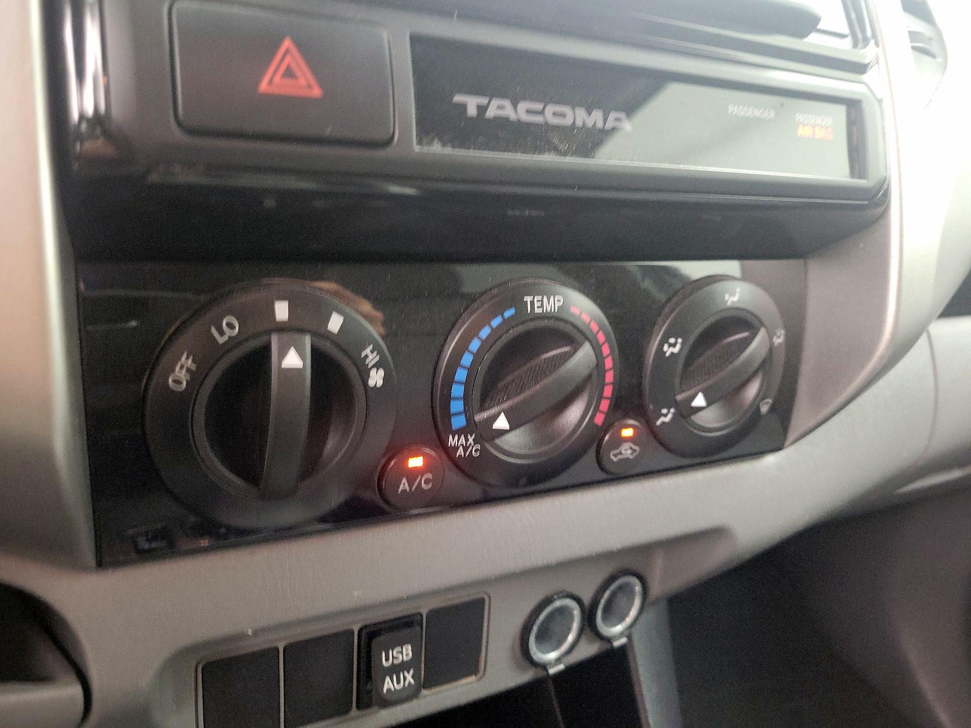 Thumbnail: 2015 Toyota Tacoma - 16