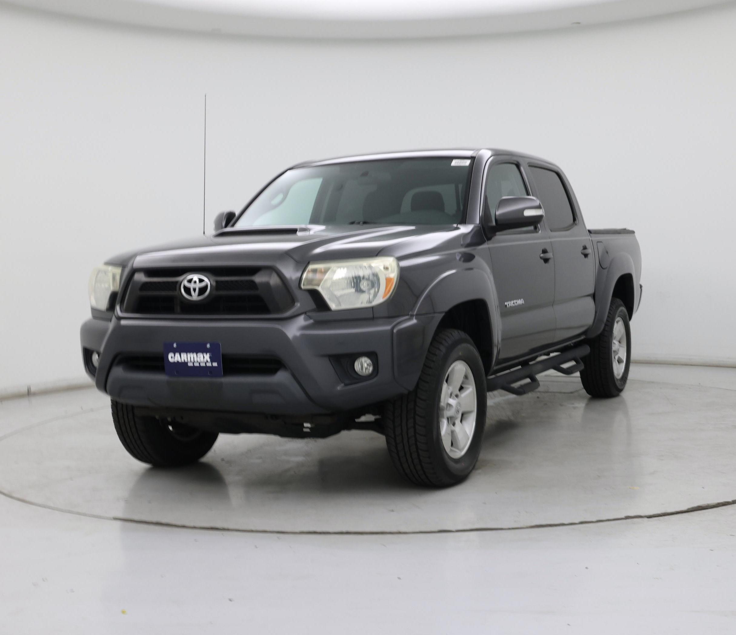 Thumbnail: 2015 Toyota Tacoma - 4