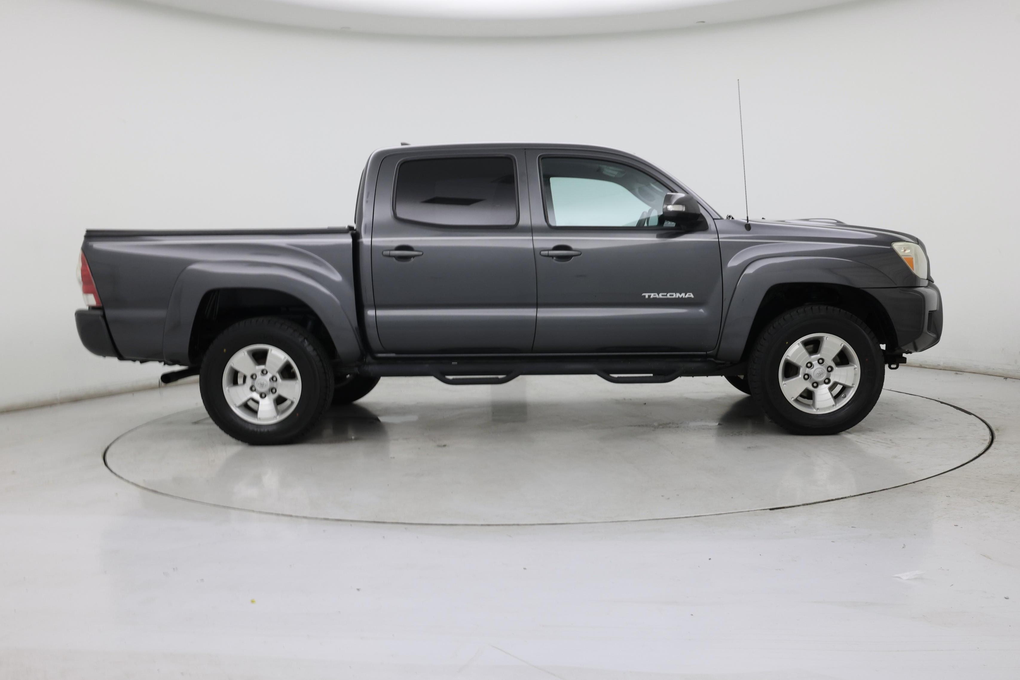 Thumbnail: 2015 Toyota Tacoma - 7