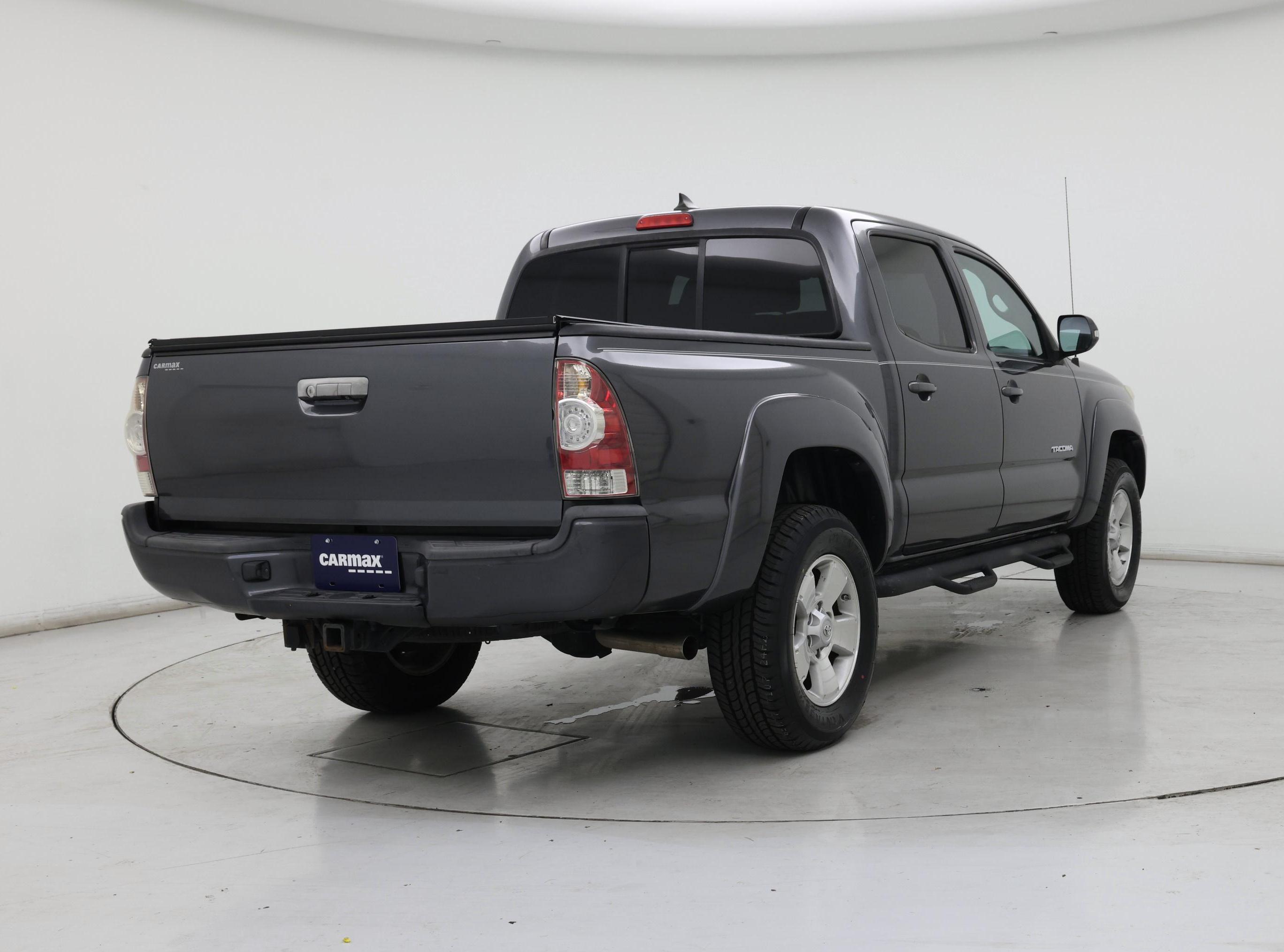 Thumbnail: 2015 Toyota Tacoma - 8