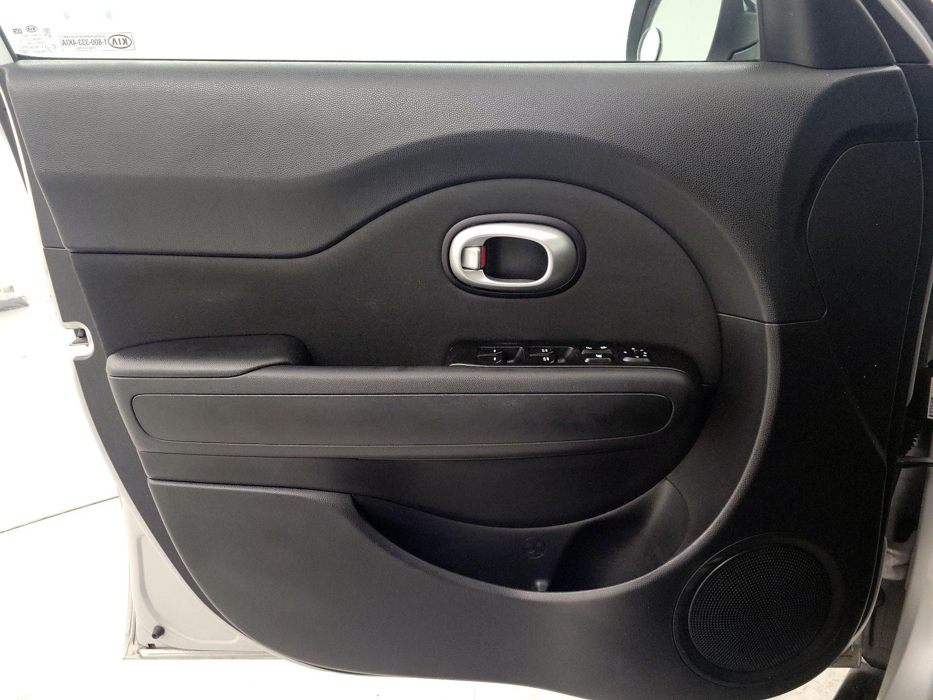Thumbnail: 2014 Kia Soul - 12