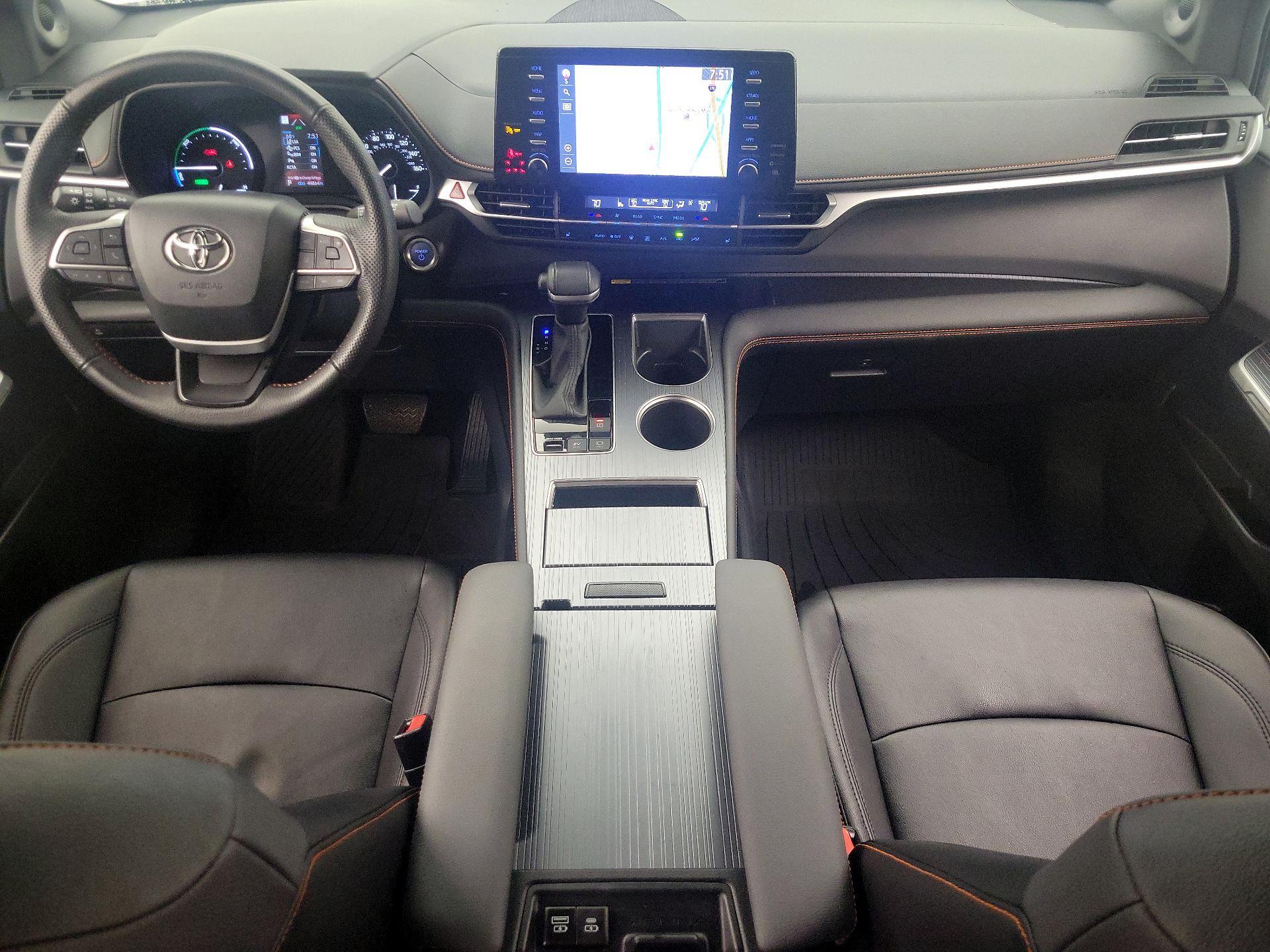 Thumbnail: 2024 Toyota Sienna - 9