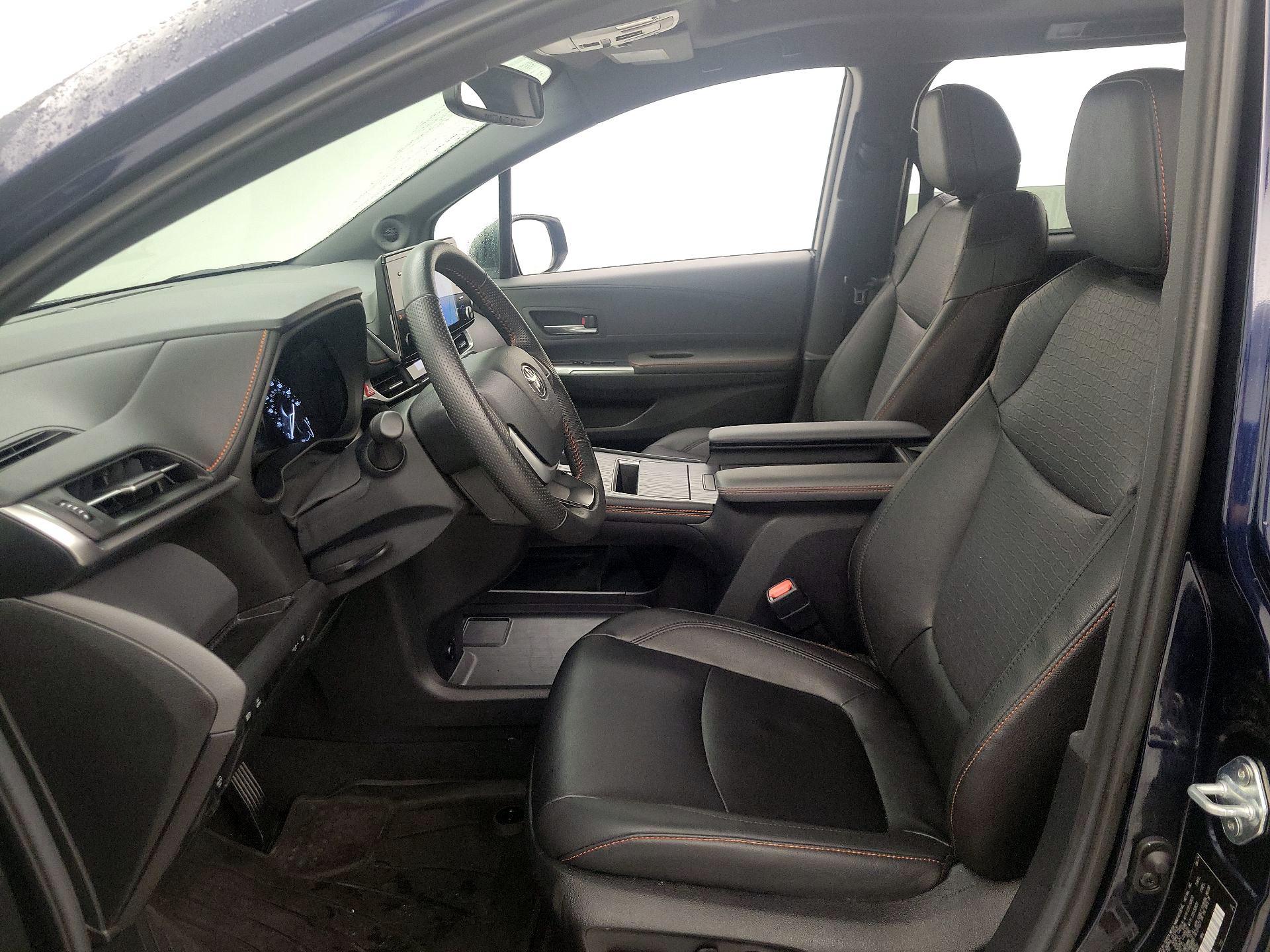Thumbnail: 2024 Toyota Sienna - 11