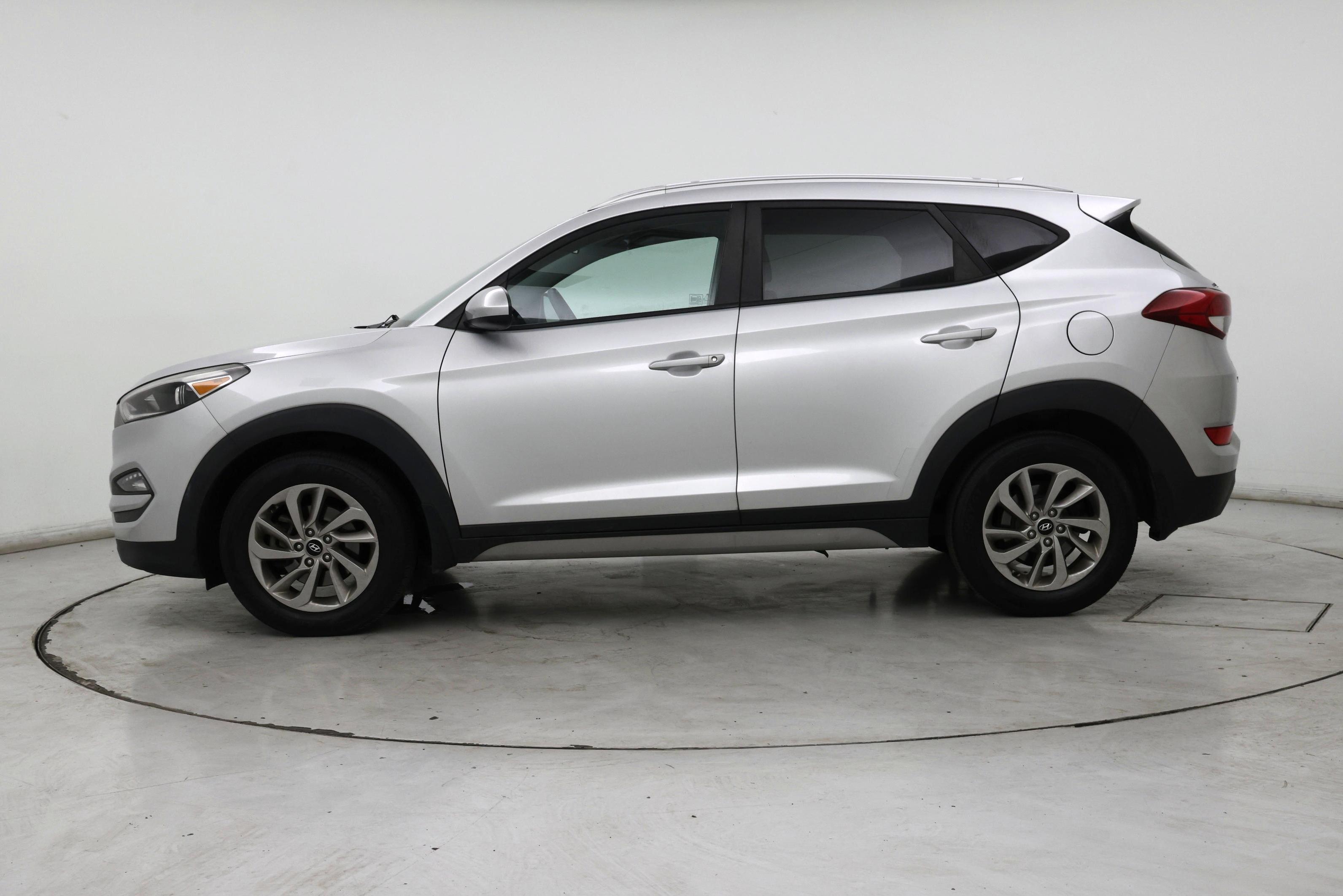 Thumbnail: 2018 Hyundai Tucson - 3