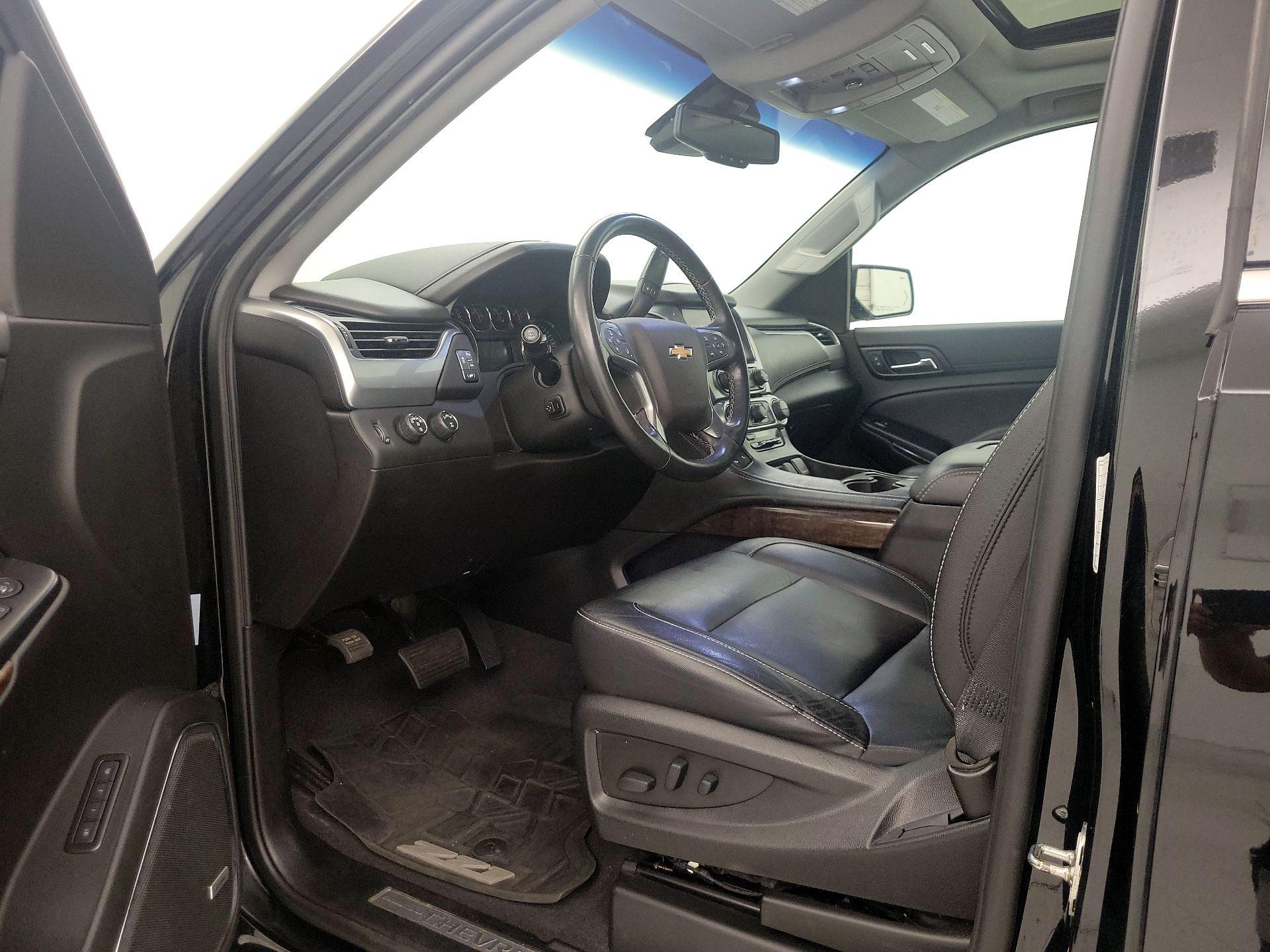 Thumbnail: 2019 Chevrolet Tahoe - 11