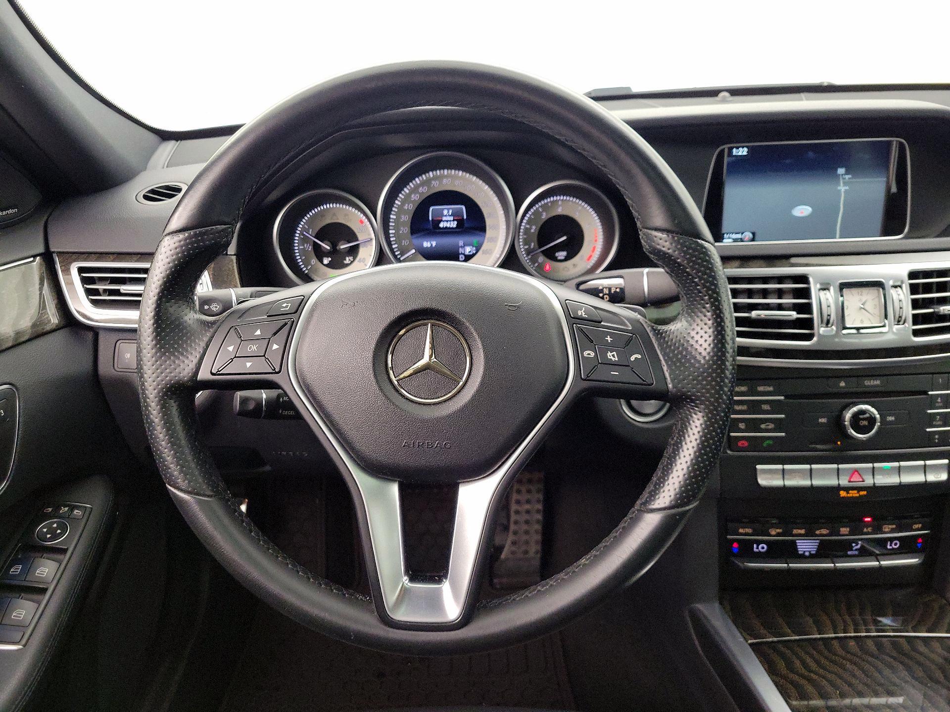 Thumbnail: 2016 Mercedes-Benz E-Class - 10