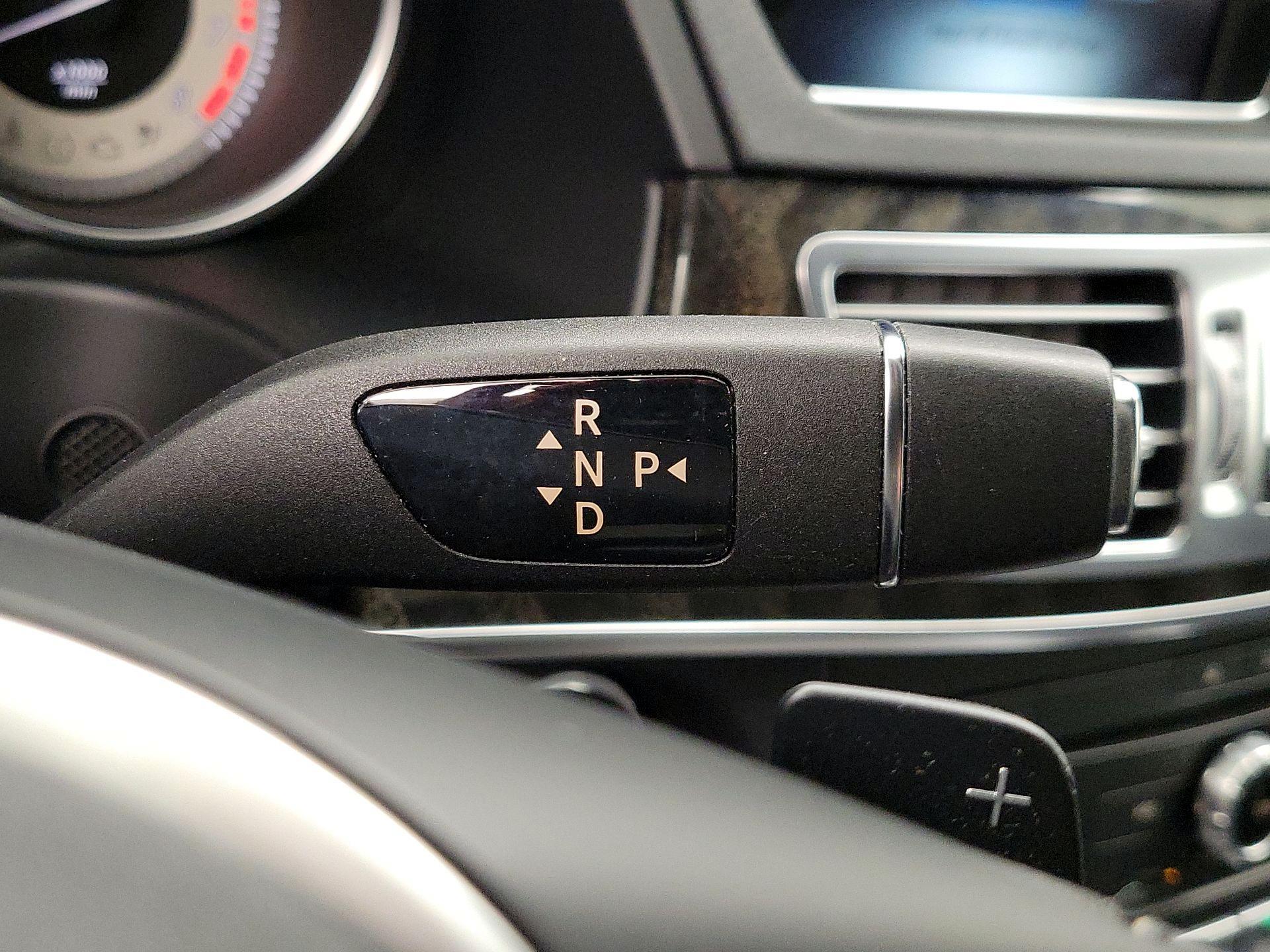 Thumbnail: 2016 Mercedes-Benz E-Class - 18