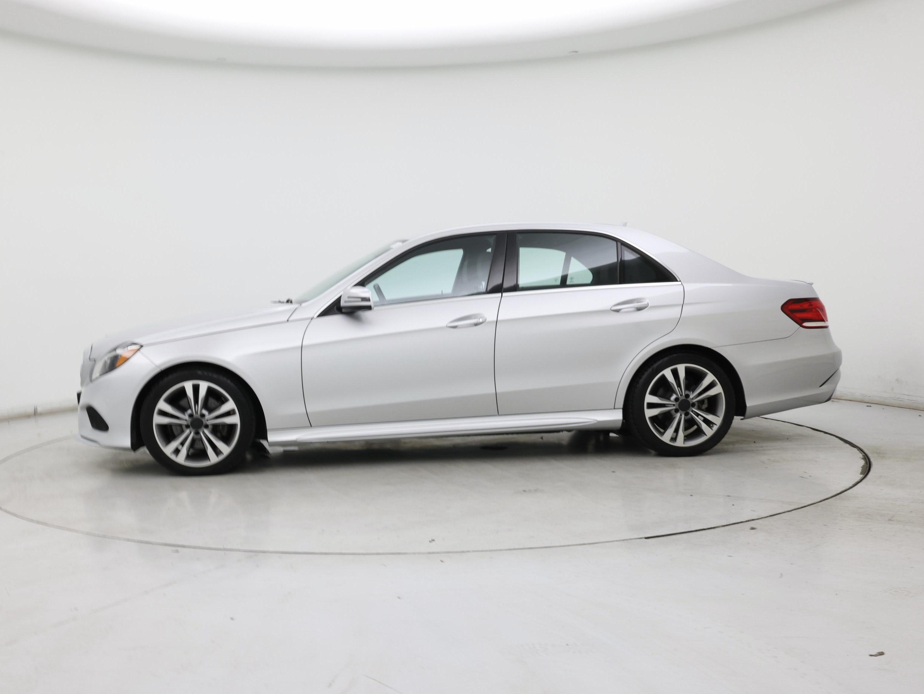 Thumbnail: 2016 Mercedes-Benz E-Class - 3