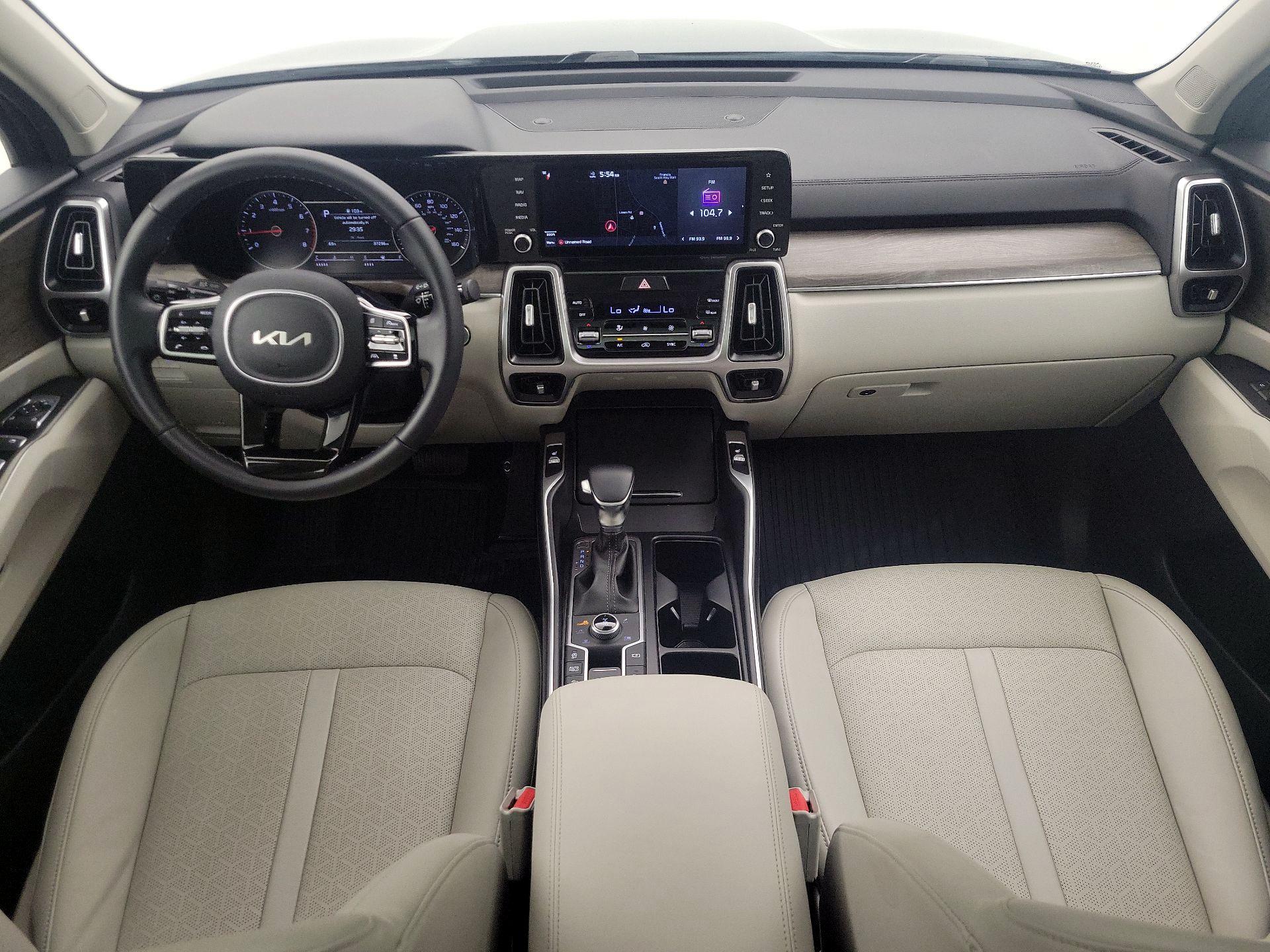 Thumbnail: 2022 Kia Sorento - 9
