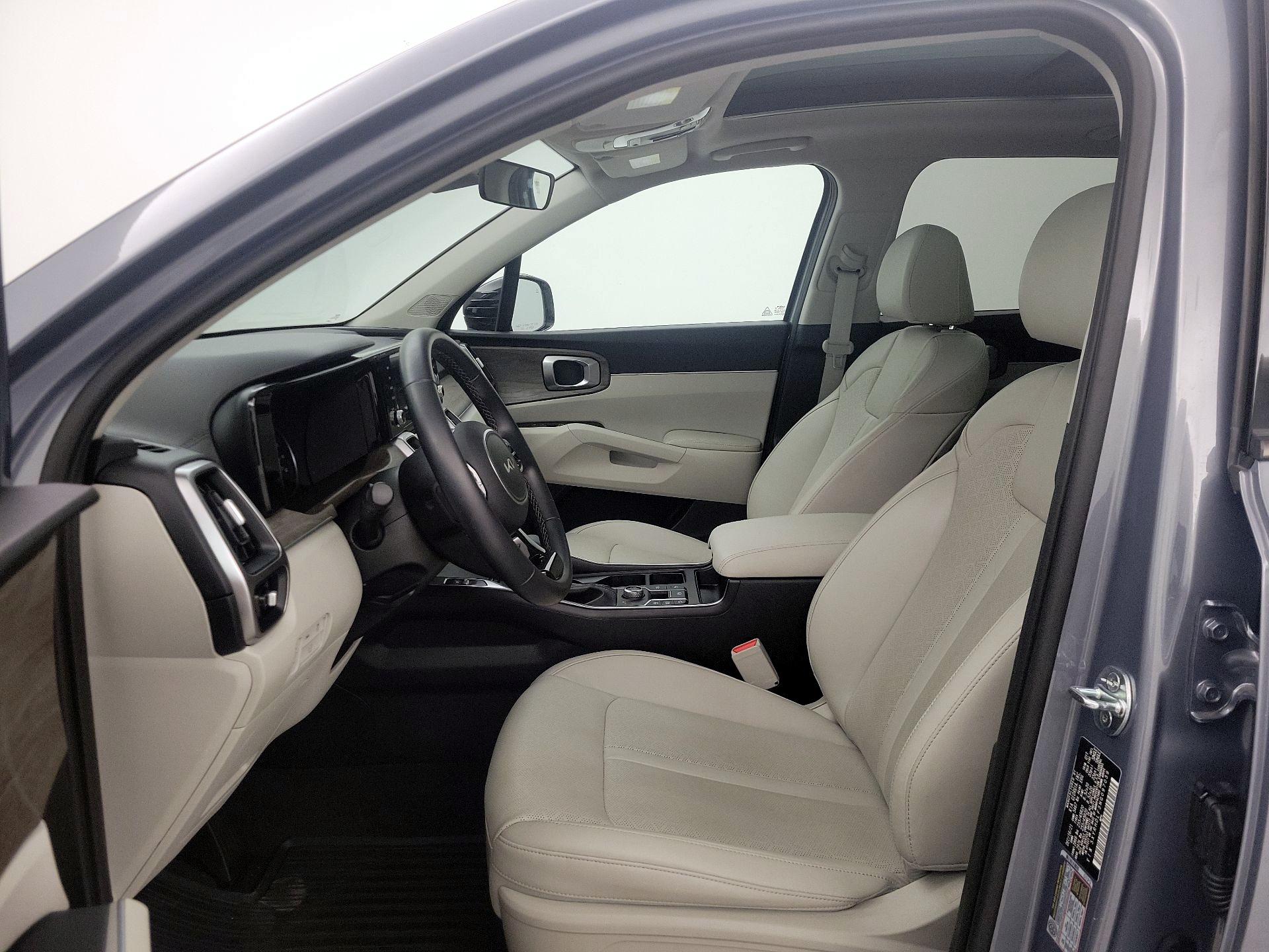 Thumbnail: 2022 Kia Sorento - 11
