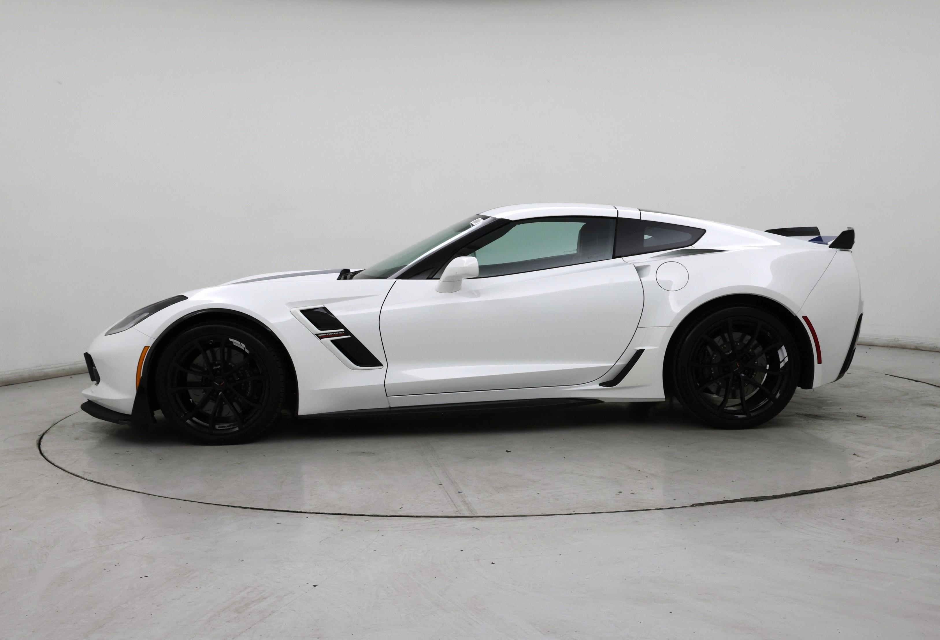 Thumbnail: 2017 Chevrolet Corvette - 3