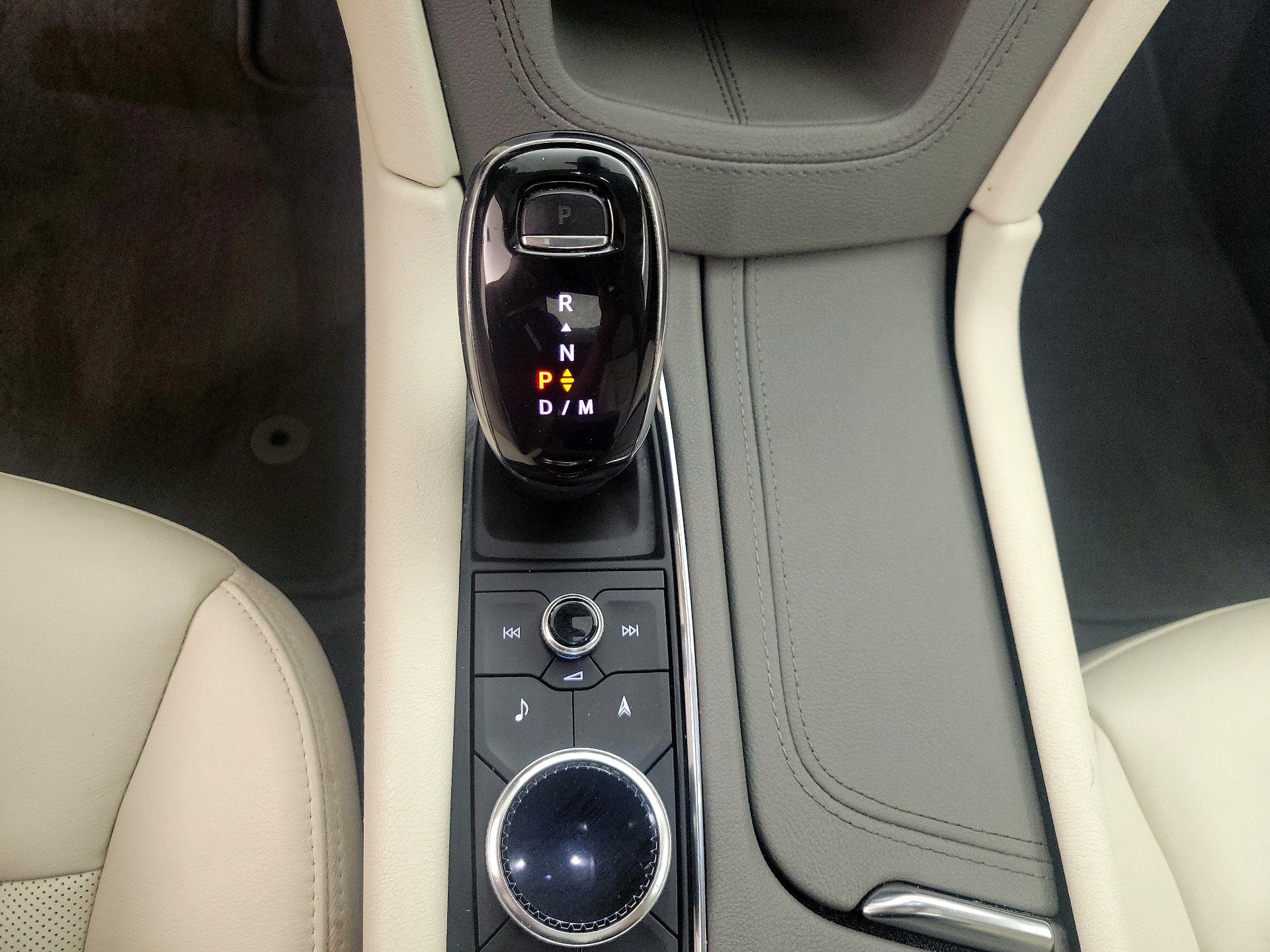 Thumbnail: 2020 Cadillac XT6 - 18