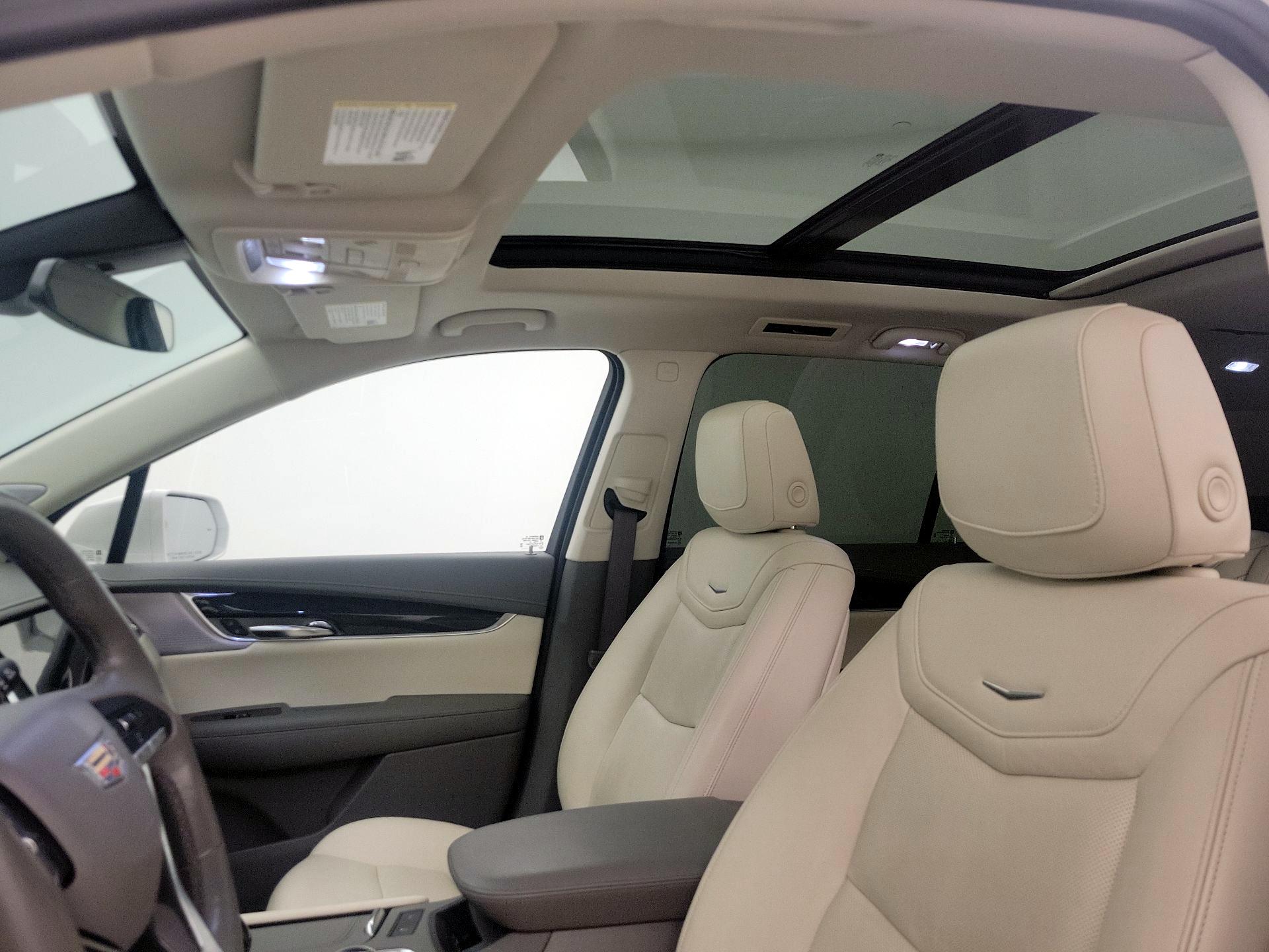 Thumbnail: 2020 Cadillac XT6 - 20