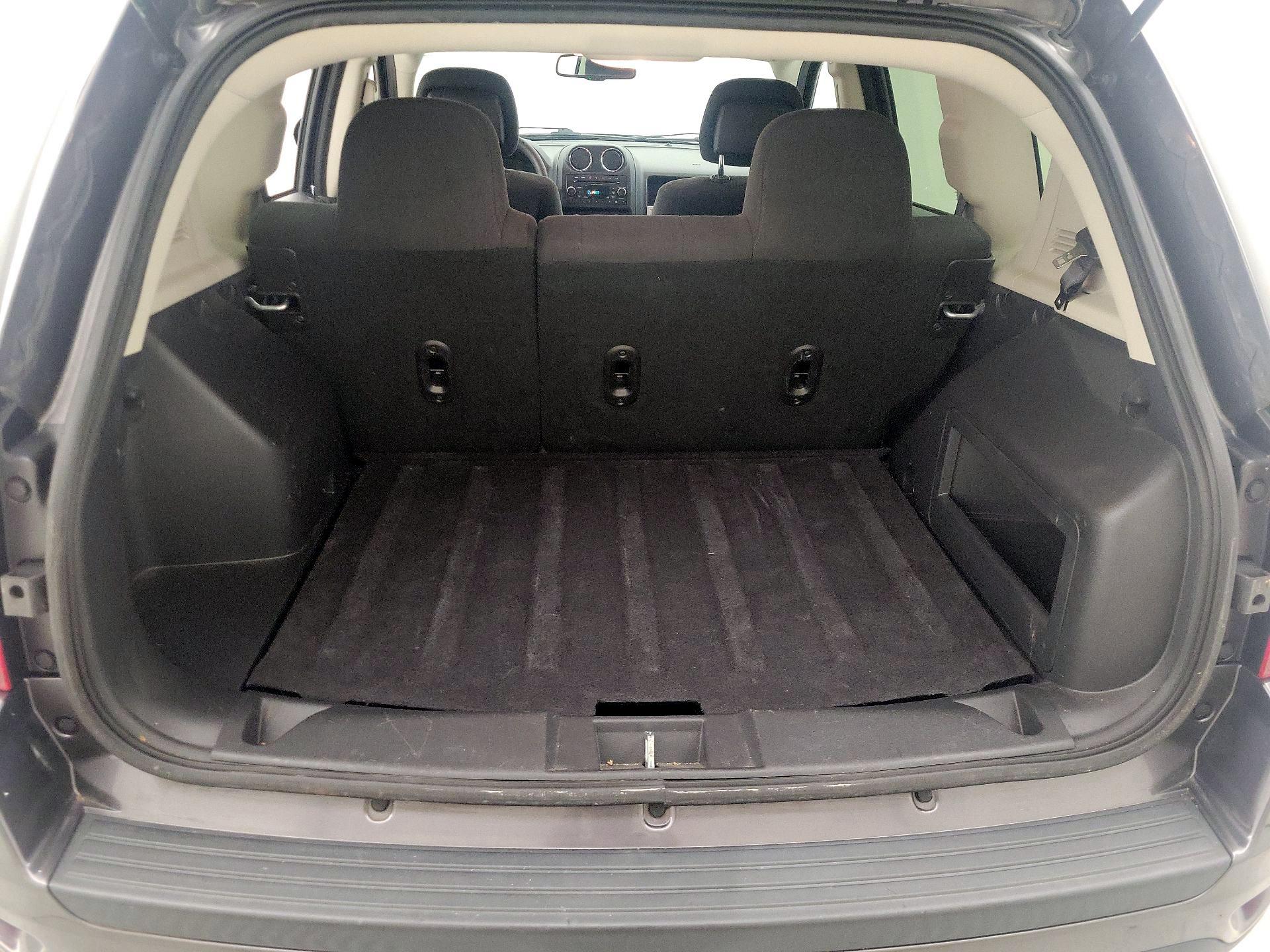 Thumbnail: 2016 Jeep Compass - 17