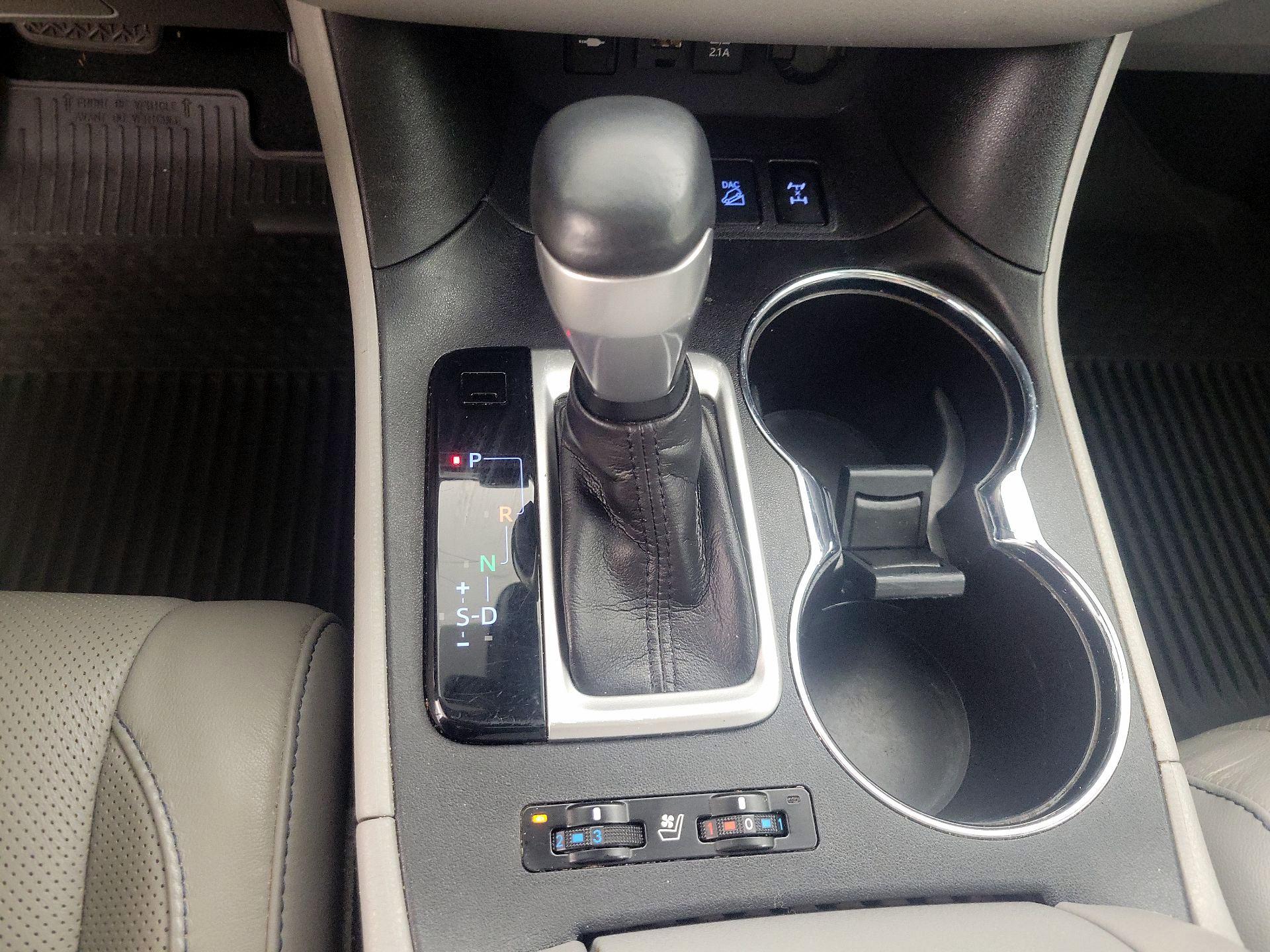 Thumbnail: 2019 Toyota Highlander - 18
