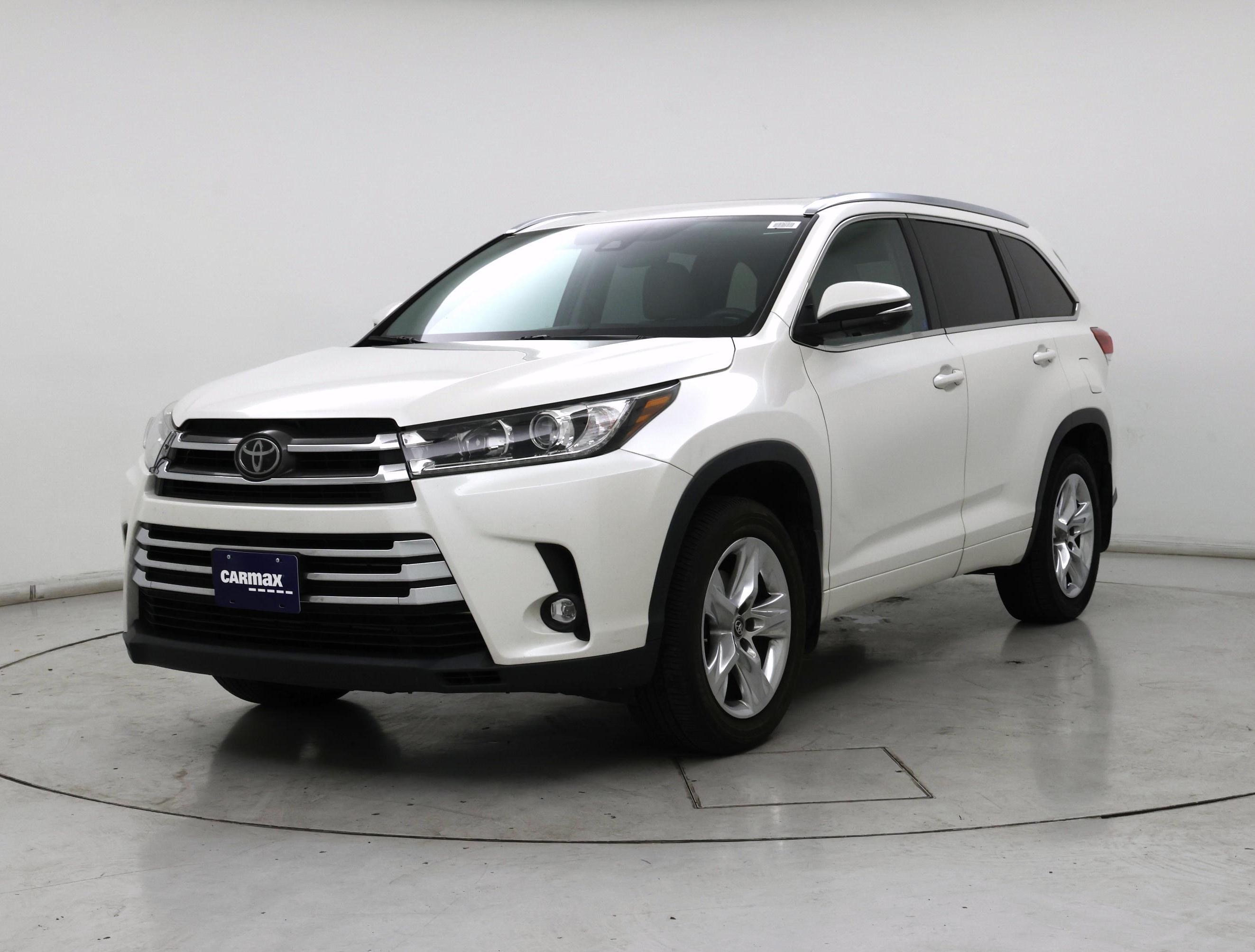 Thumbnail: 2019 Toyota Highlander - 4