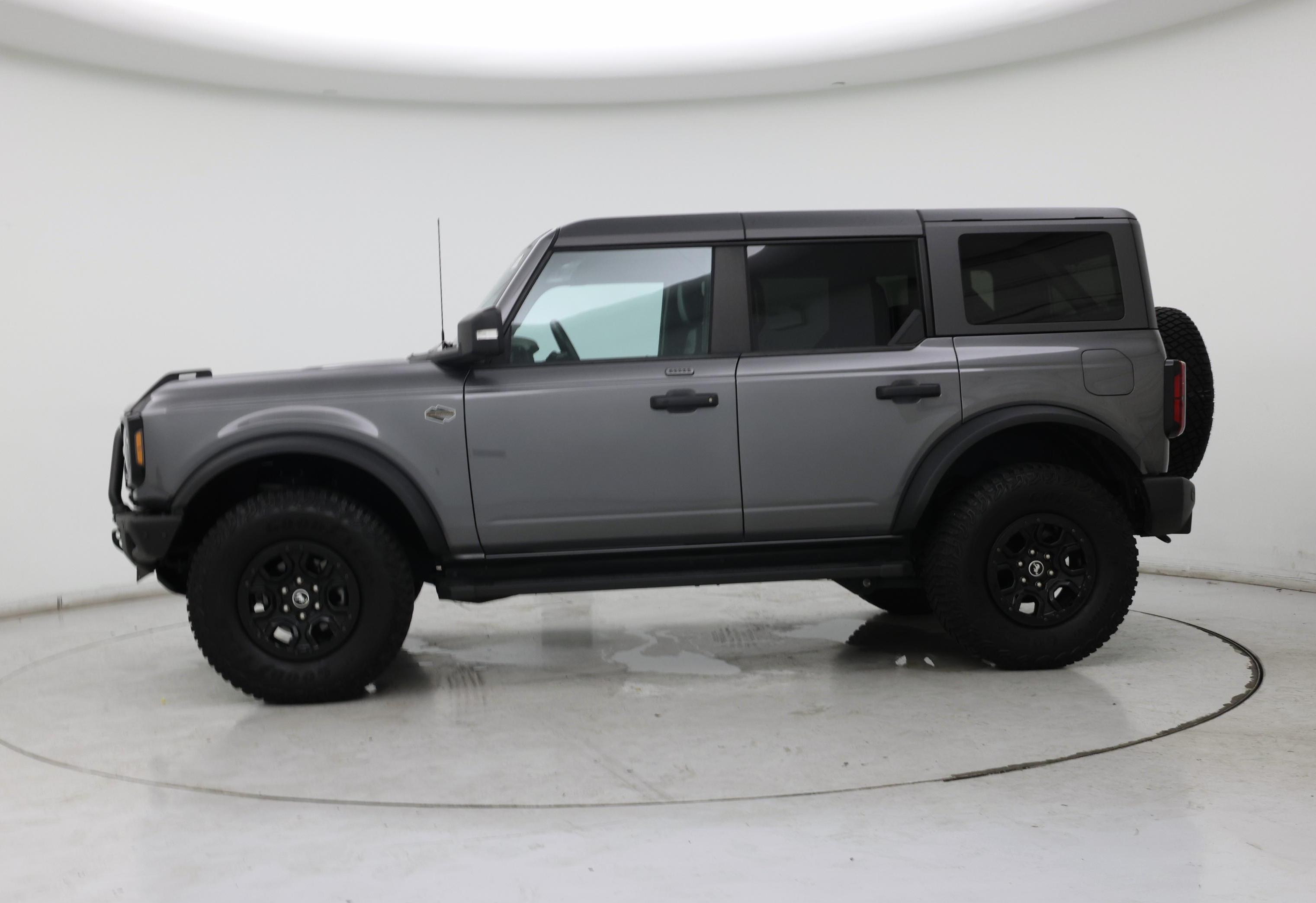 Thumbnail: 2022 Ford Bronco - 3