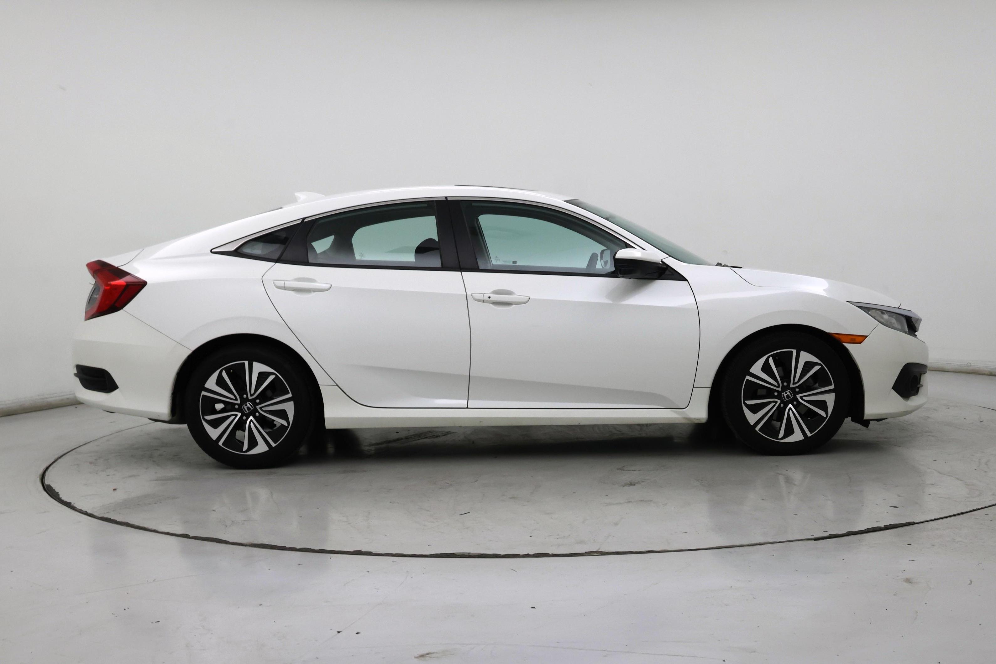 Thumbnail: 2017 Honda Civic - 7