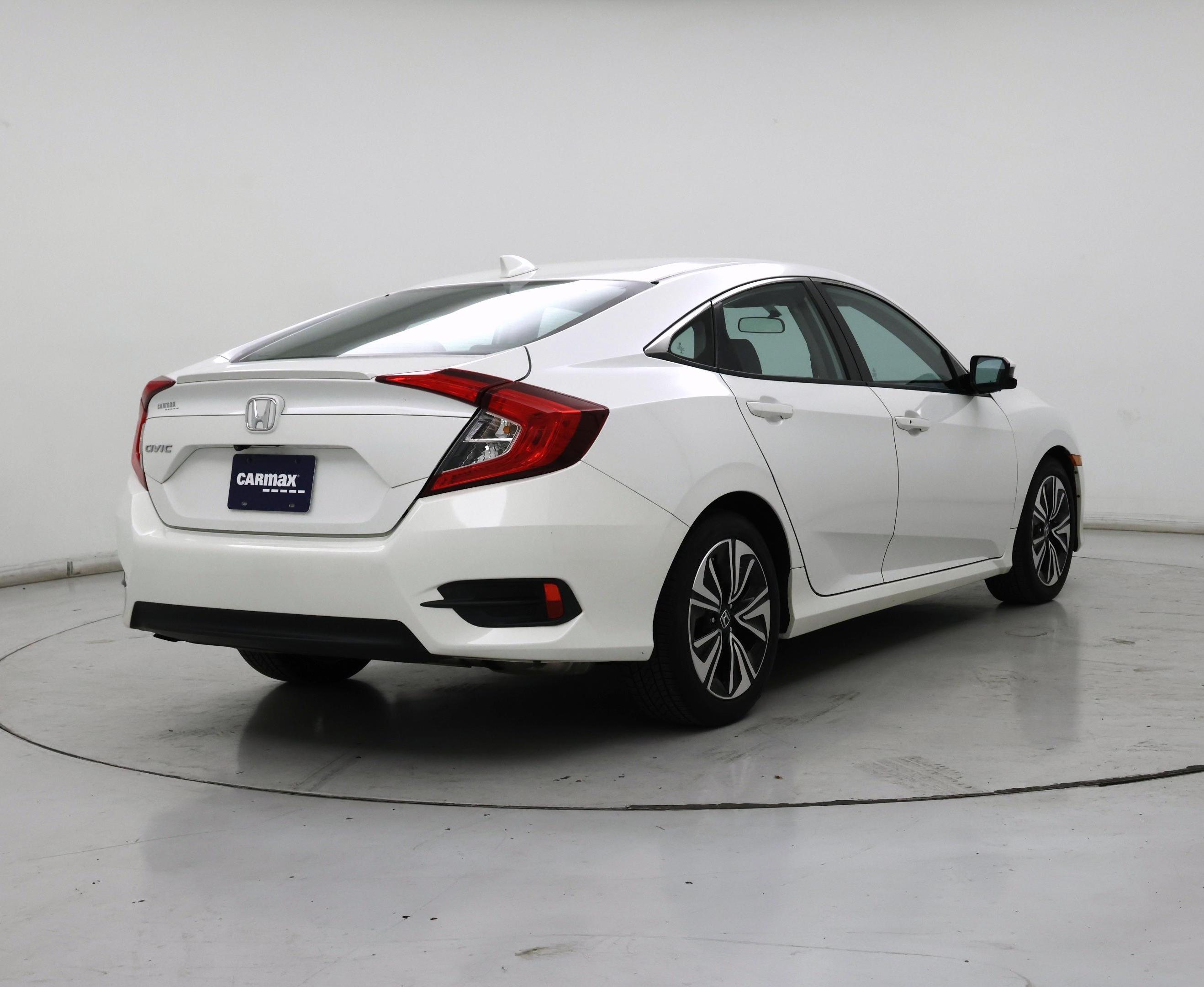 Thumbnail: 2017 Honda Civic - 8