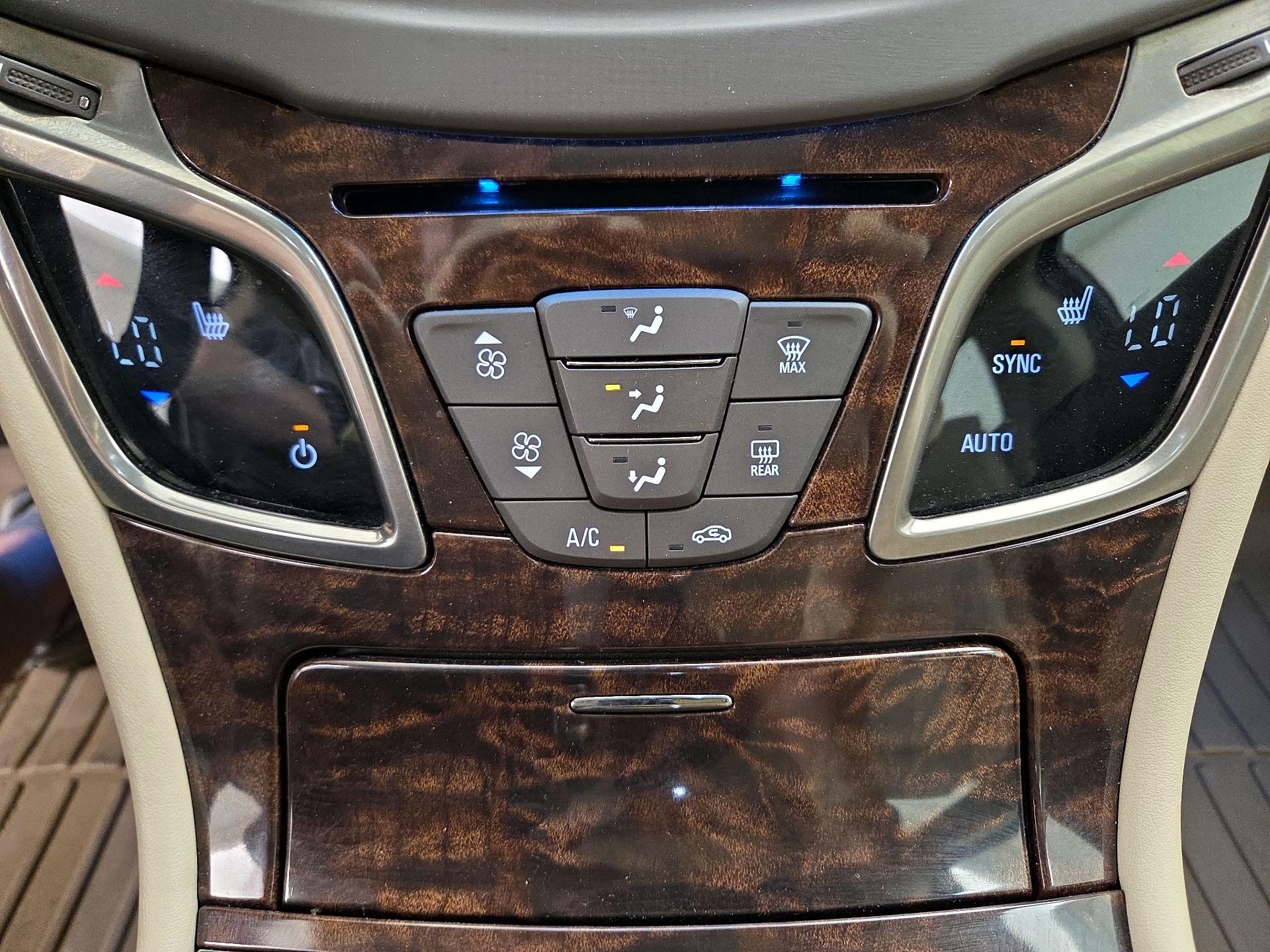 Thumbnail: 2016 Buick LaCrosse - 17