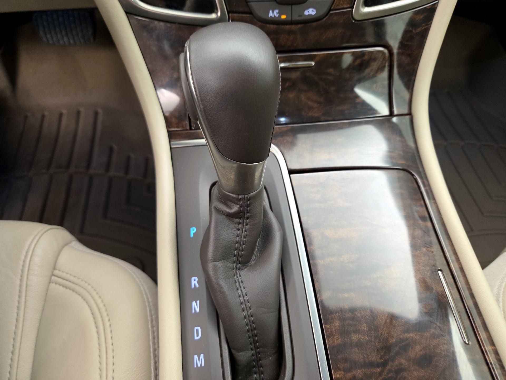 Thumbnail: 2016 Buick LaCrosse - 18