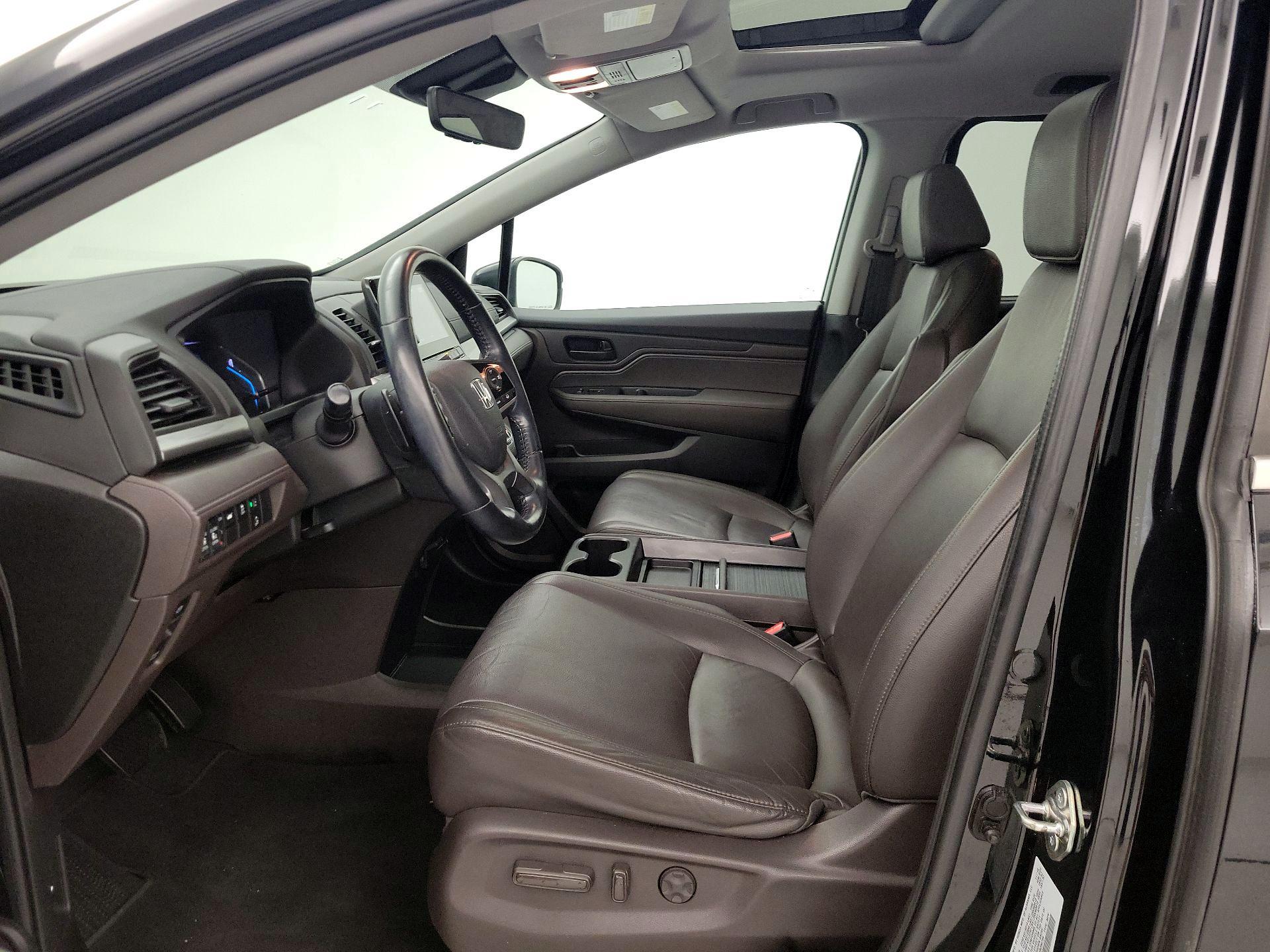 Thumbnail: 2019 Honda Odyssey - 11
