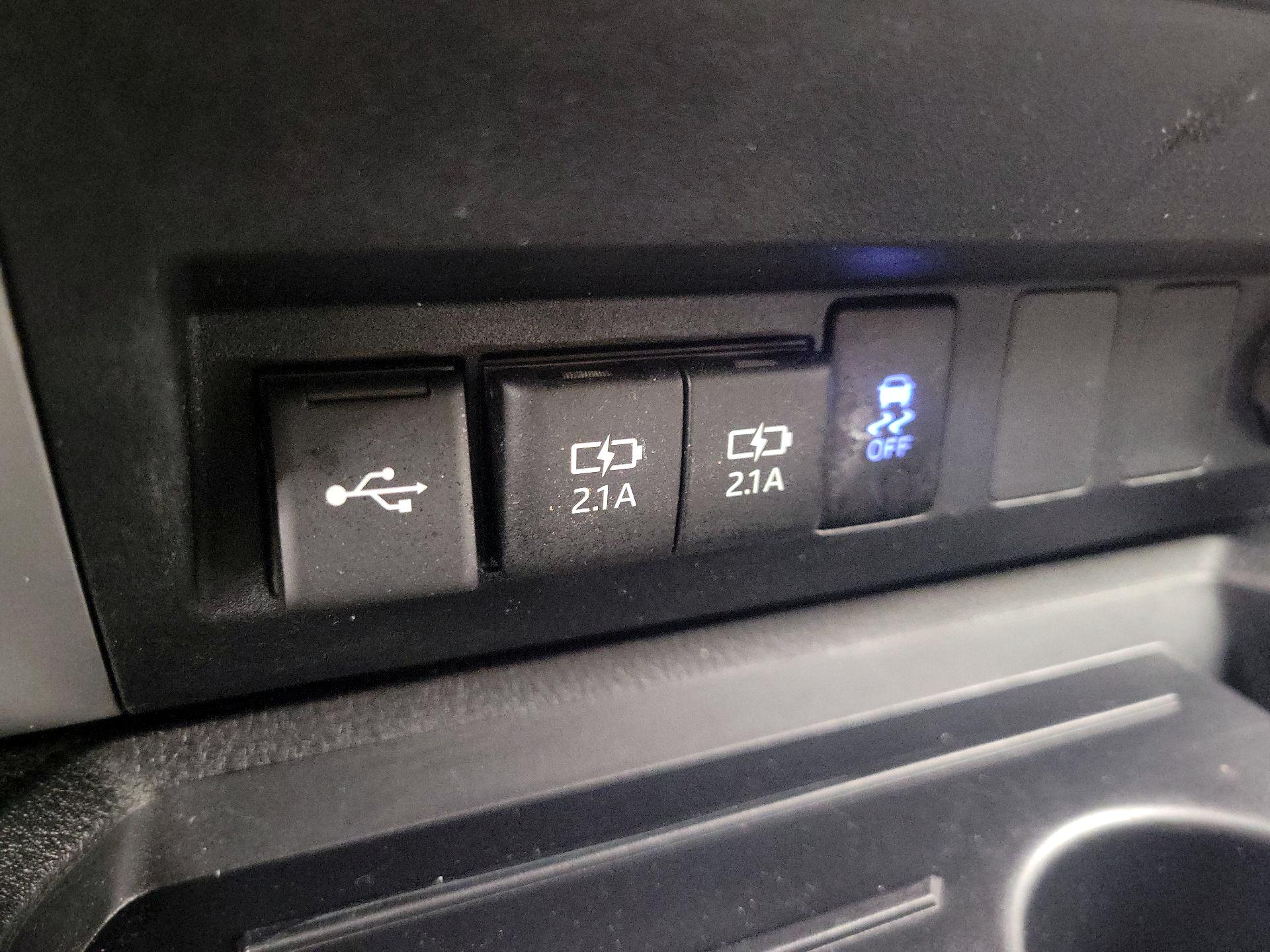 Thumbnail: 2020 Toyota Tundra - 18